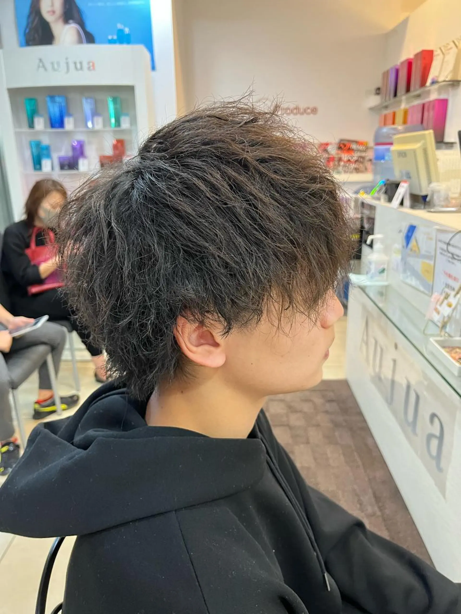 ミディアム パーマ メンズ マッシュウルフ マッシュ メンズウルフカット ウルフカット カット パーマ 韓国メンズヘア/ 毛流れヘア　須田龍世のヘアスタイル