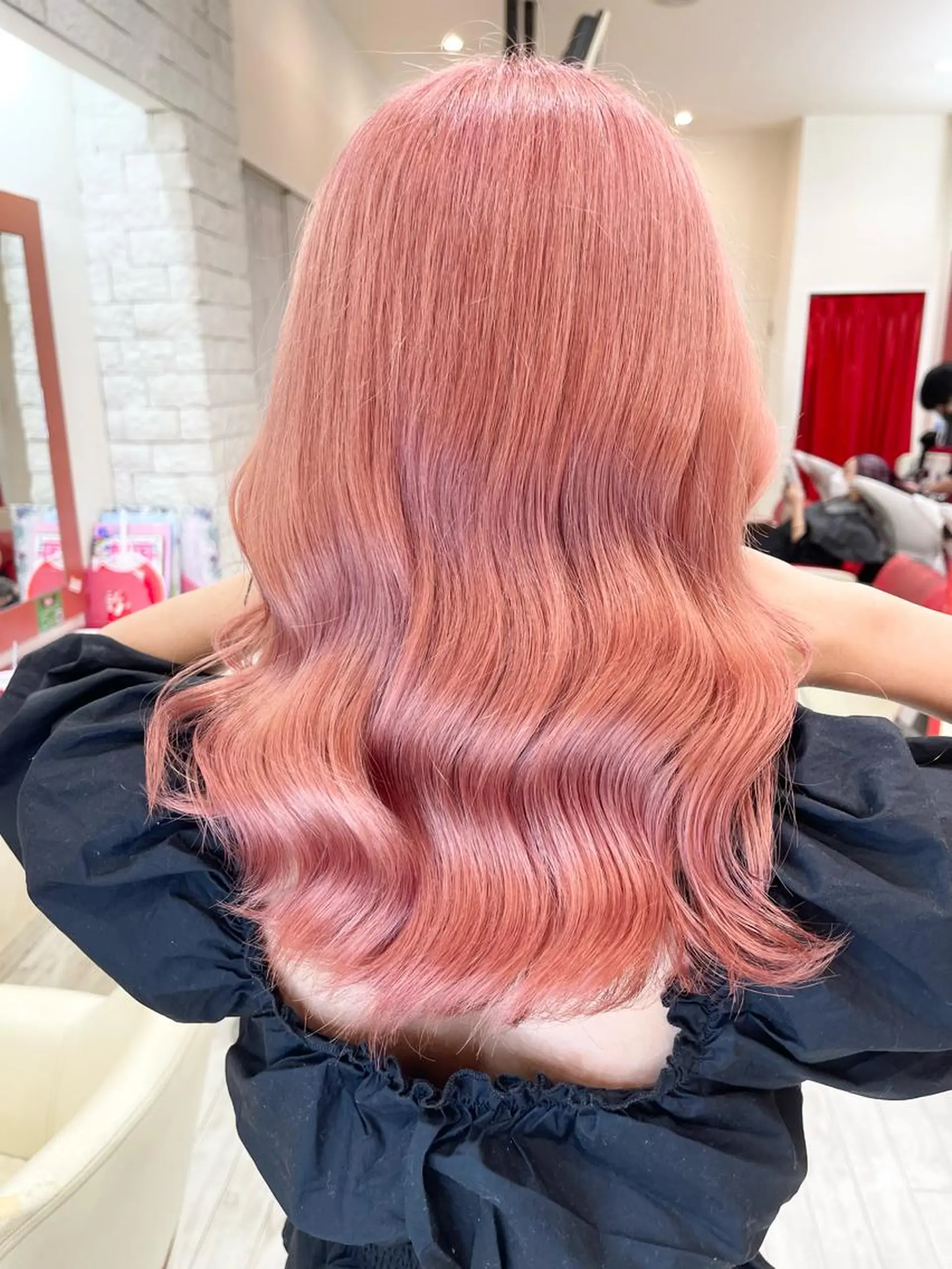 カラー ハイトーンカラー ピンクカラー ヘアカラー 名古屋のピンク好き かずくん🦩のヘアスタイル