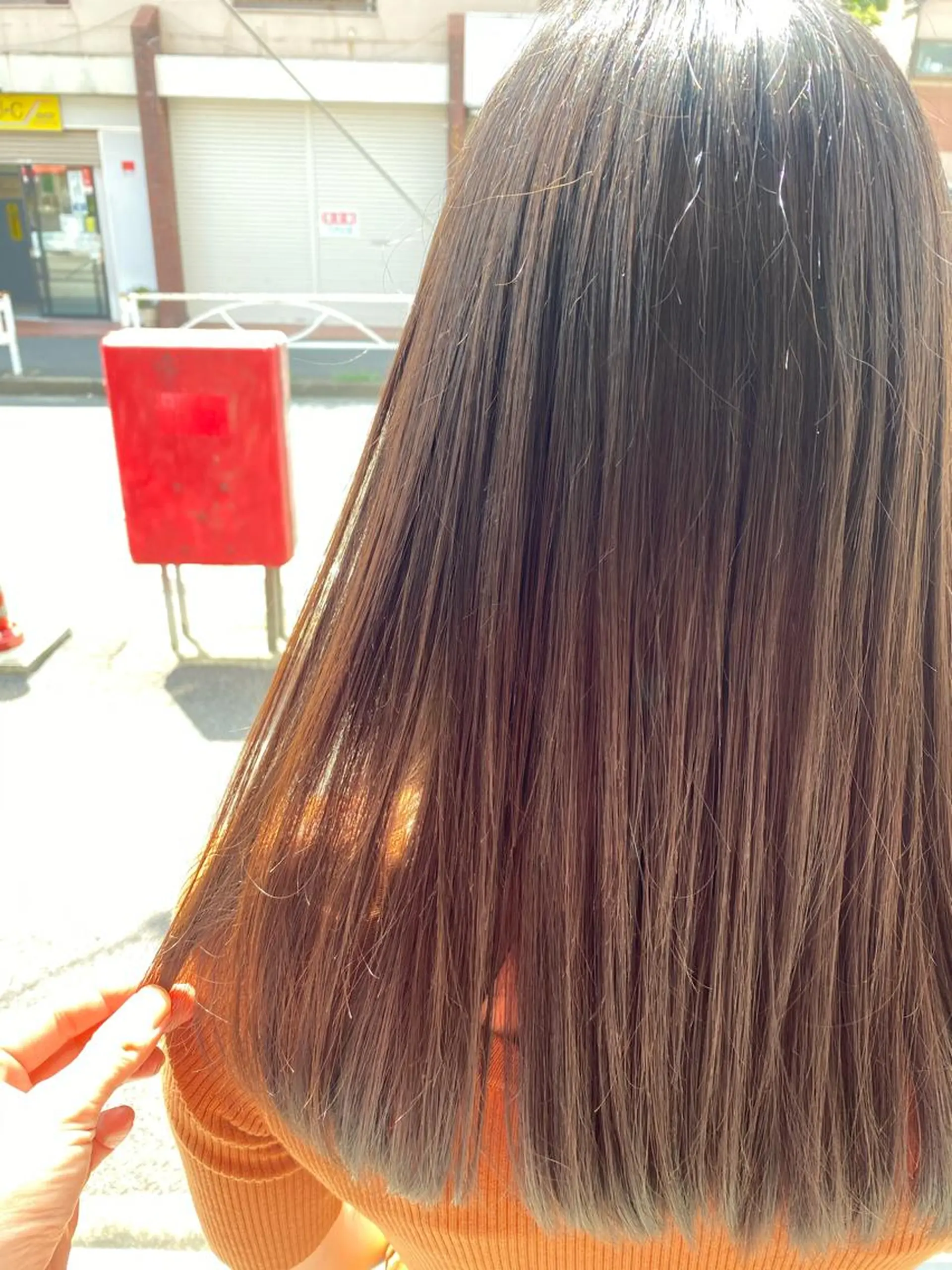 セミロング カラー イルミナカラー トリートメント 酸熱トリートメント 谷合 貴志のヘアスタイル