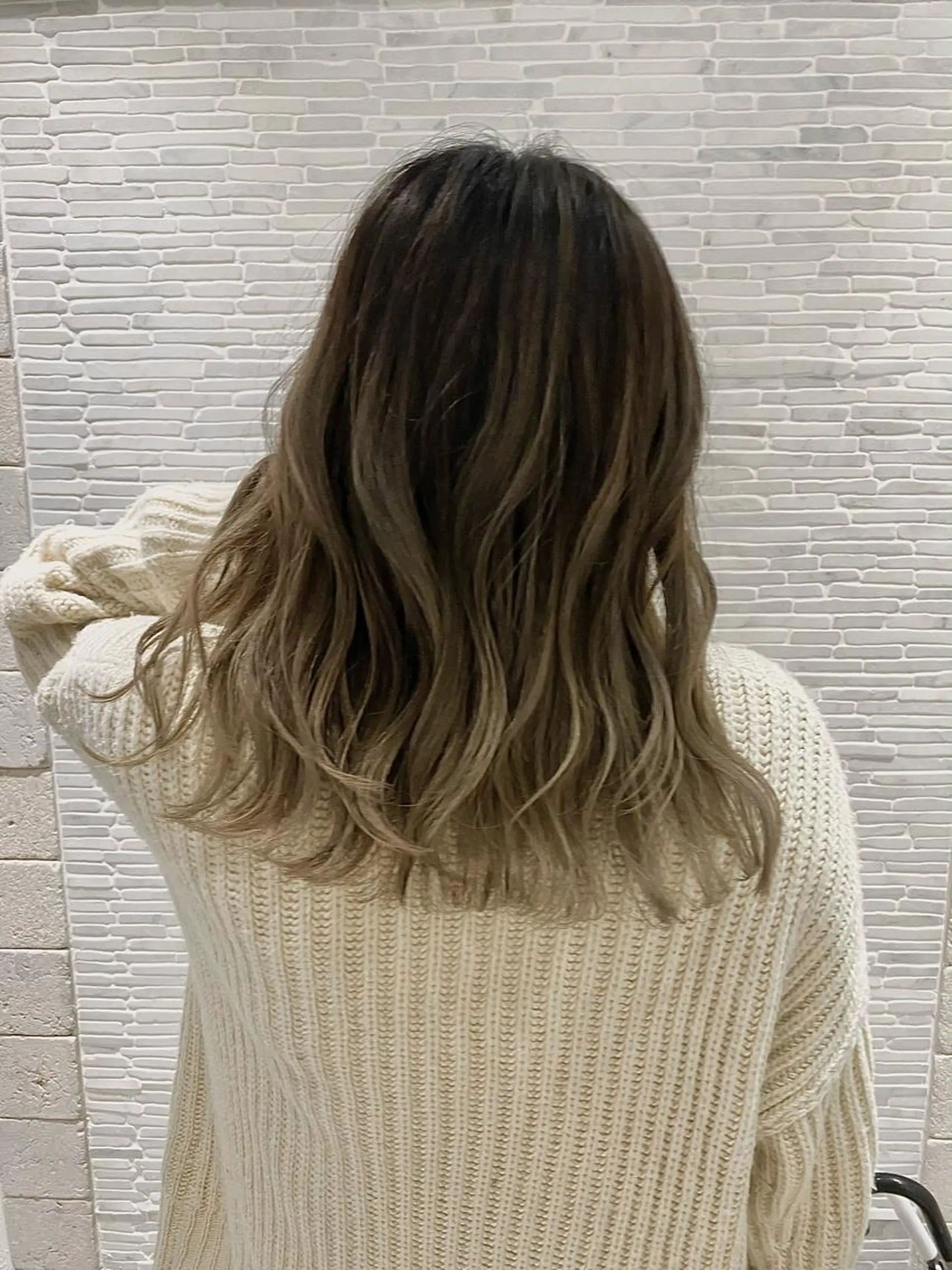 セミロング カラー カット ヘアカラー トリートメント 🟡【美髪専門店】 ✨褒め髪/艶髪🟡のヘアスタイル