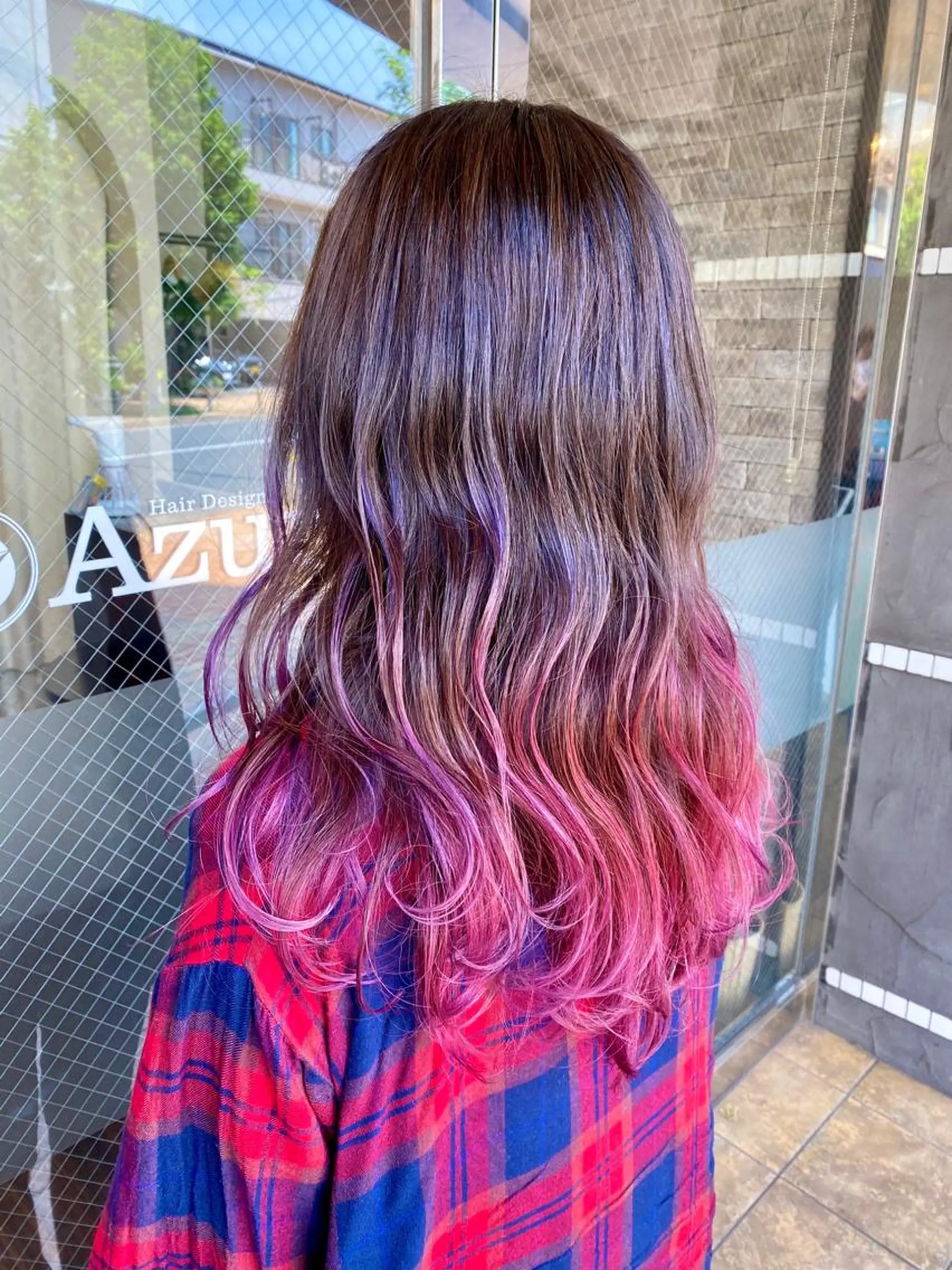 ロング カラー バレイヤージュ ブルーカラー ブルージュ ハイライトカラー ピンクカラー ヘアカラー トリートメント 美髪 カラーリストのヘアスタイル