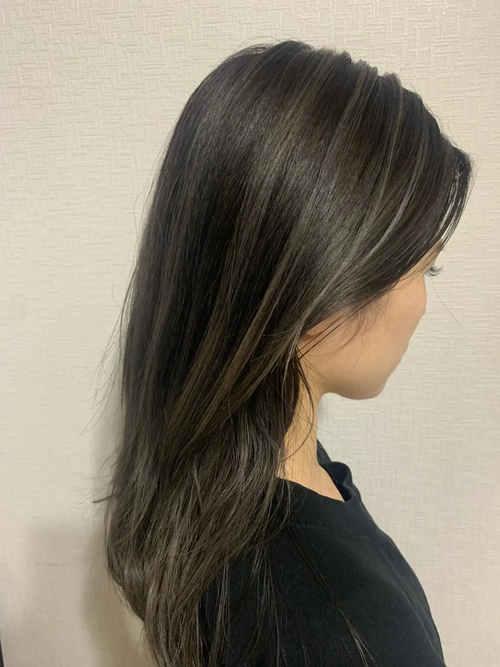 セミロング カラー ハイライトカラー ハイライト ＳＨＵ ＮＴＡのヘアスタイル