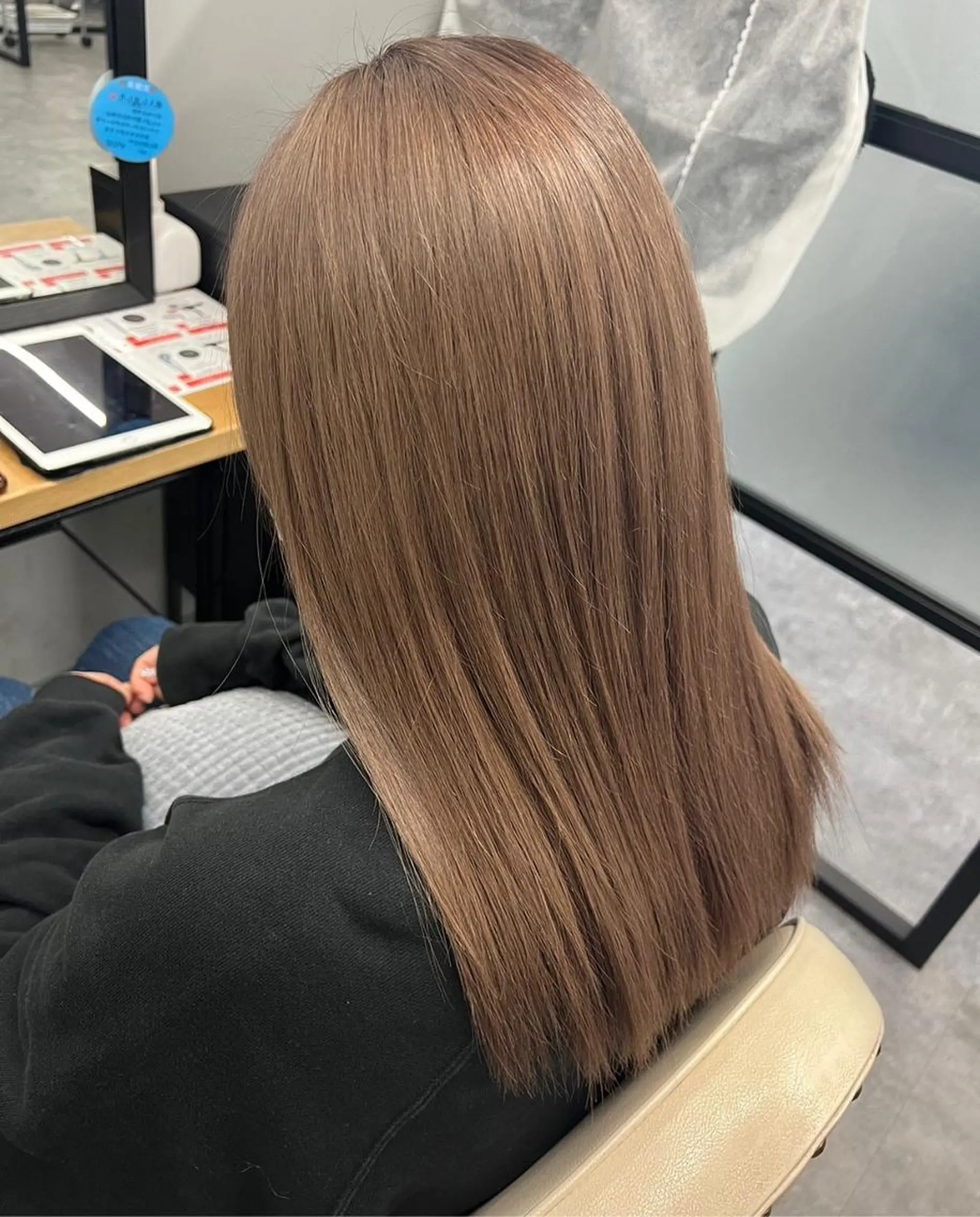 セミロング カラー バレイヤージュ ベージュカラー ブリーチ ケアブリーチ ダブルカラー カット ヘアカラー 縮毛矯正 N° aria 三軒茶屋のその他イメージ