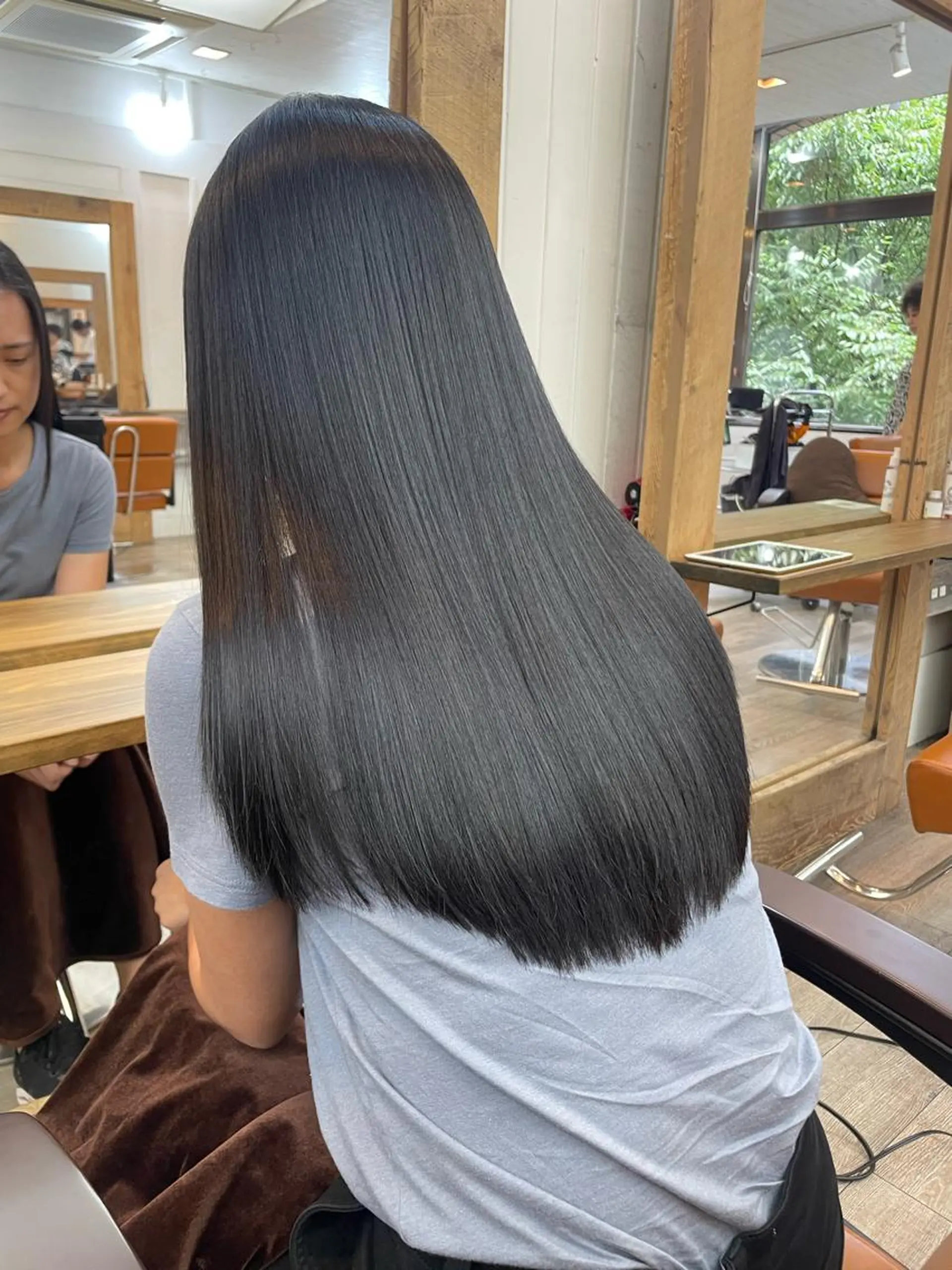 ロング カラー 黒髪 韓国風ヘア カット ヘアカラー トリートメント HIKARU副店長/ ✨️髪質改善のヘアスタイル