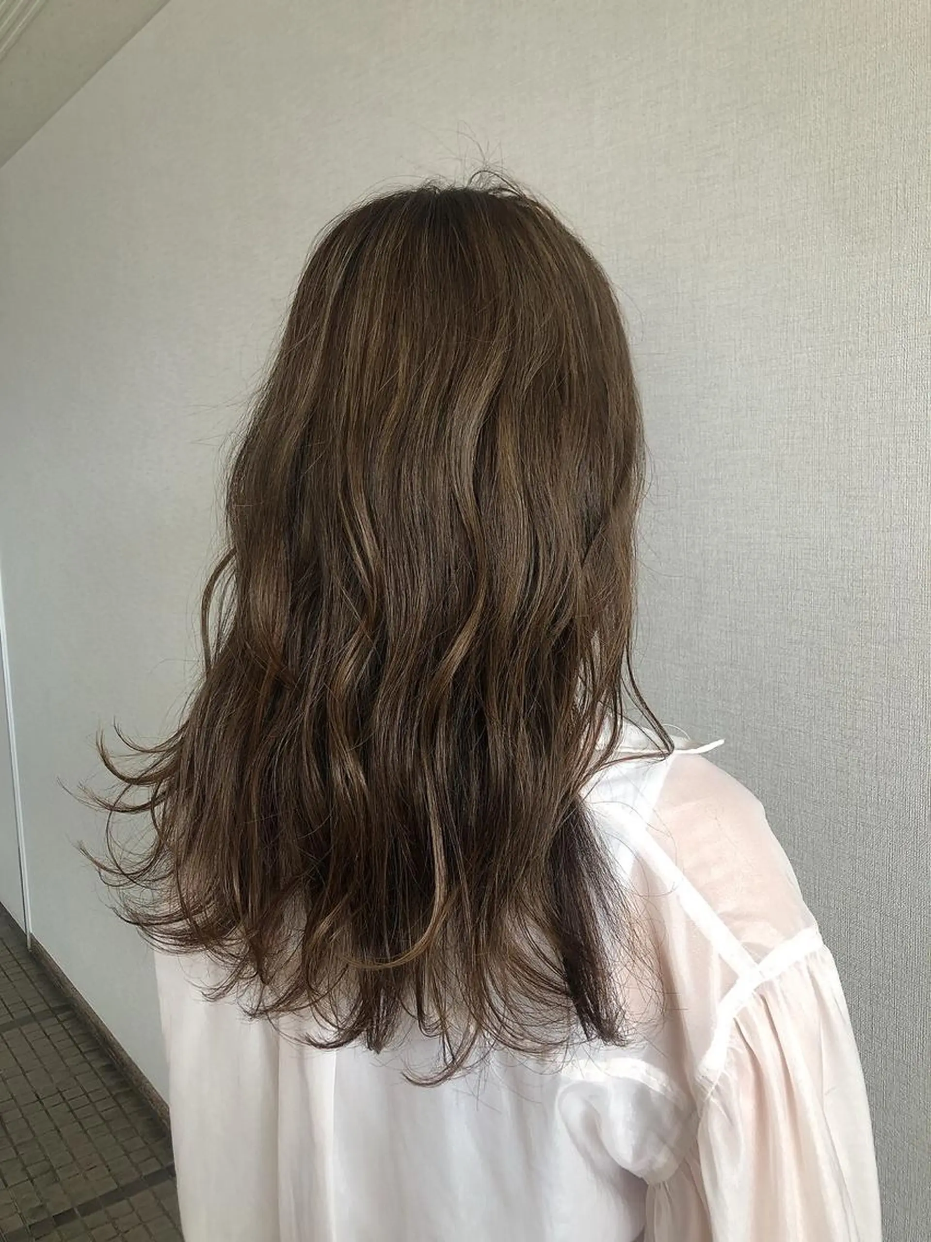 セミロング カラー カット ヘアカラー 永井 亜実のヘアスタイル