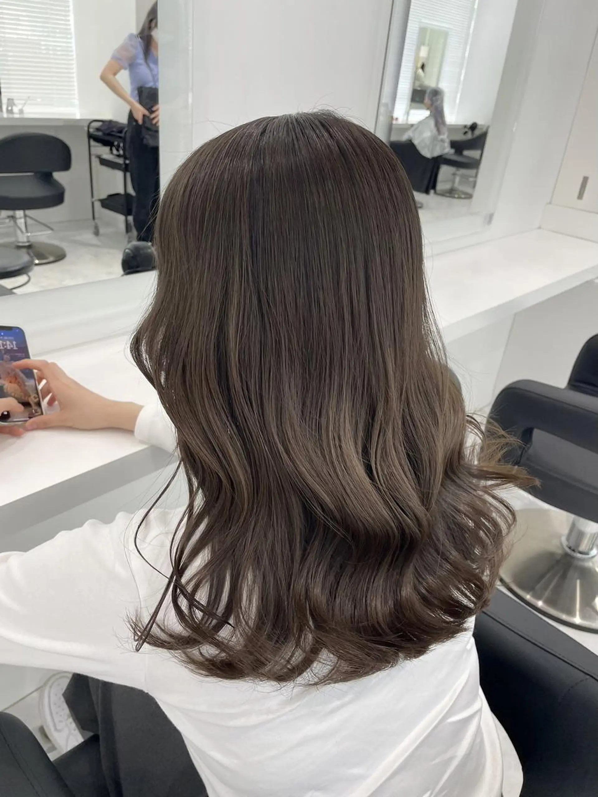 セミロング 透明感カラー🫧 レイヤーカットのヘアスタイル