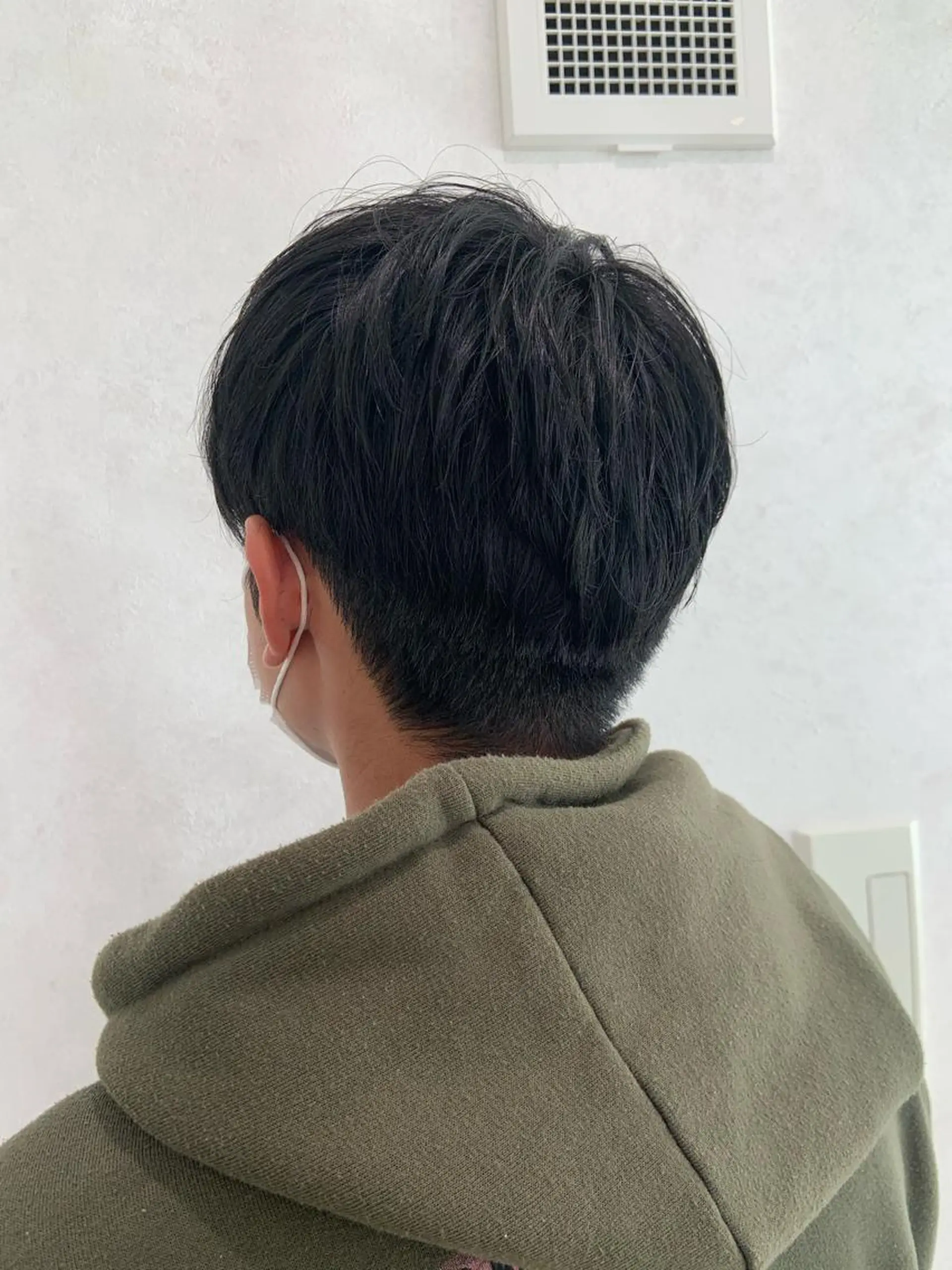 ショート カラー パーマ メンズ ハイトーンカラー🤍 山下 優華のヘアスタイル