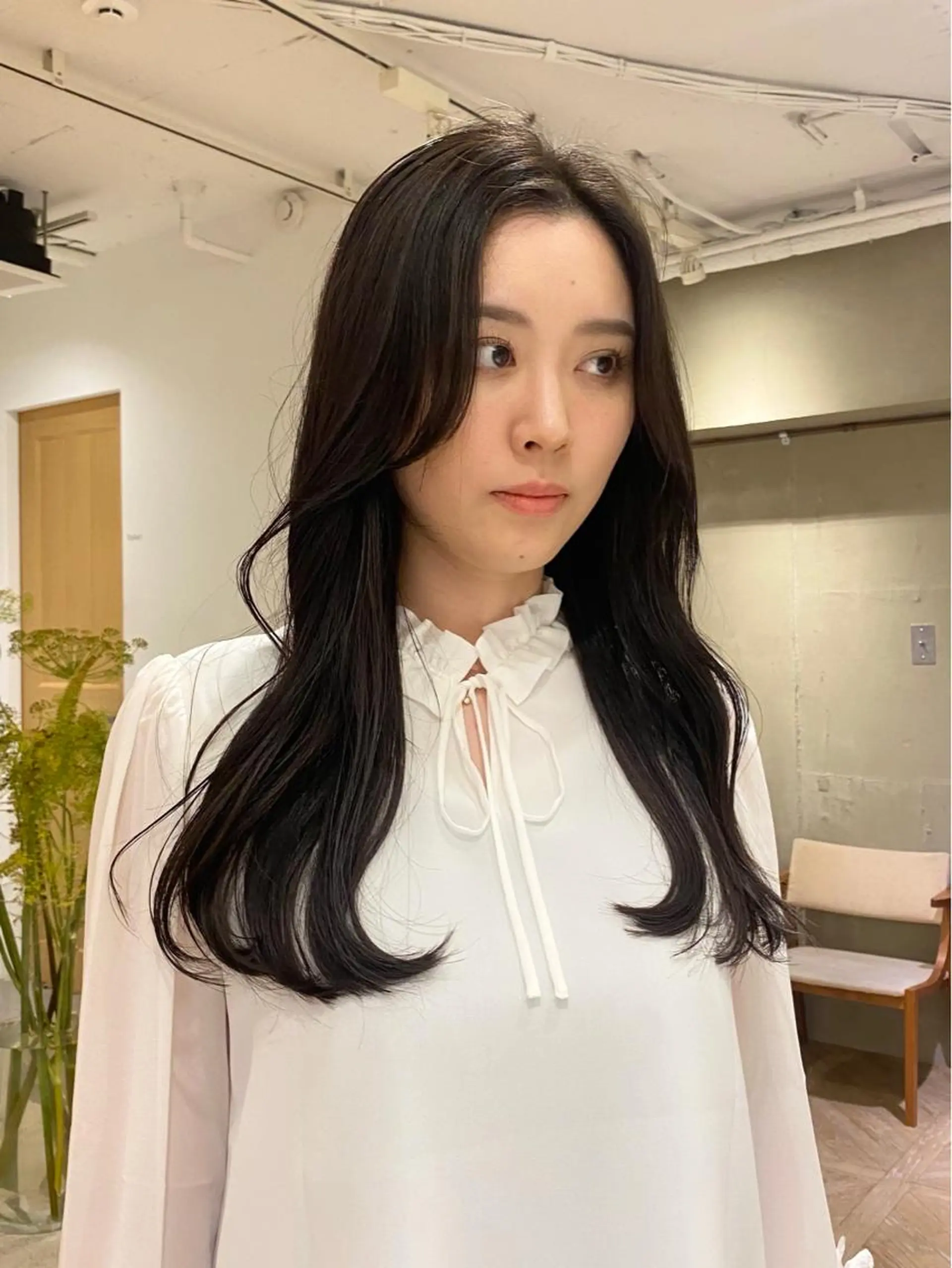 ロング カラー イルミナカラー レイヤーカット/栄/ 顔周り/キトウモエノのヘアスタイル