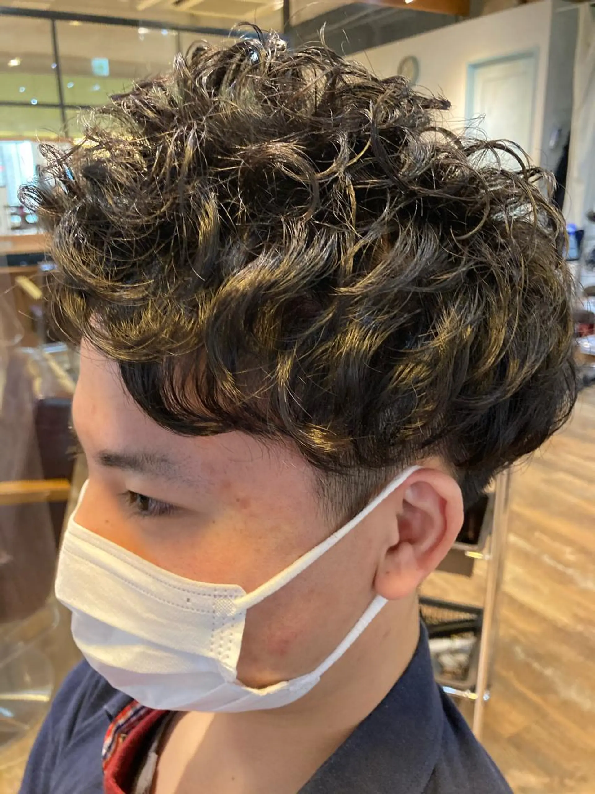 ショート パーマ メンズ メンズパーマ 内村 純也のヘアスタイル
