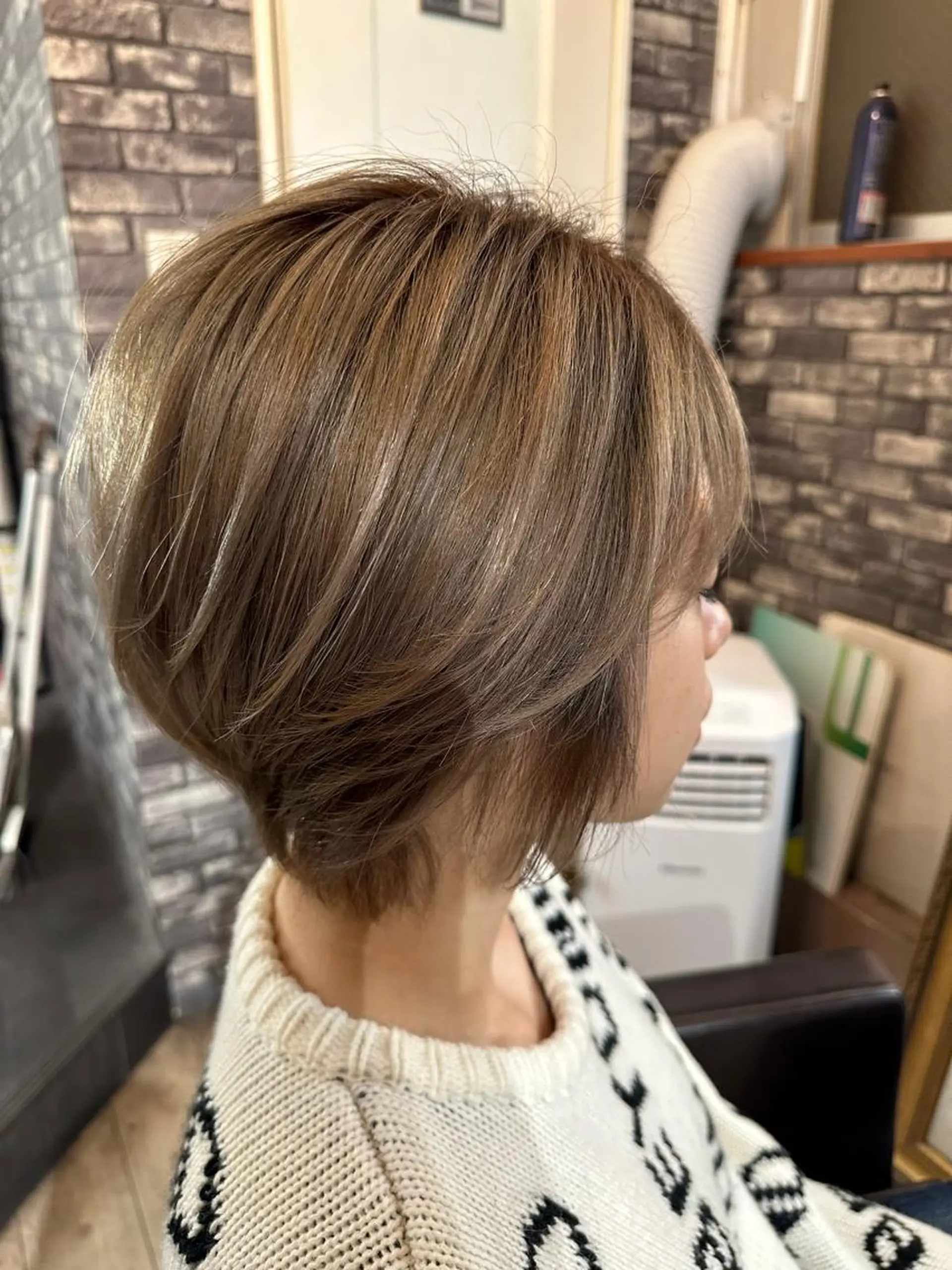 ショート カラー 東心斎橋☆豆柴 🐾倶楽部のヘアスタイル