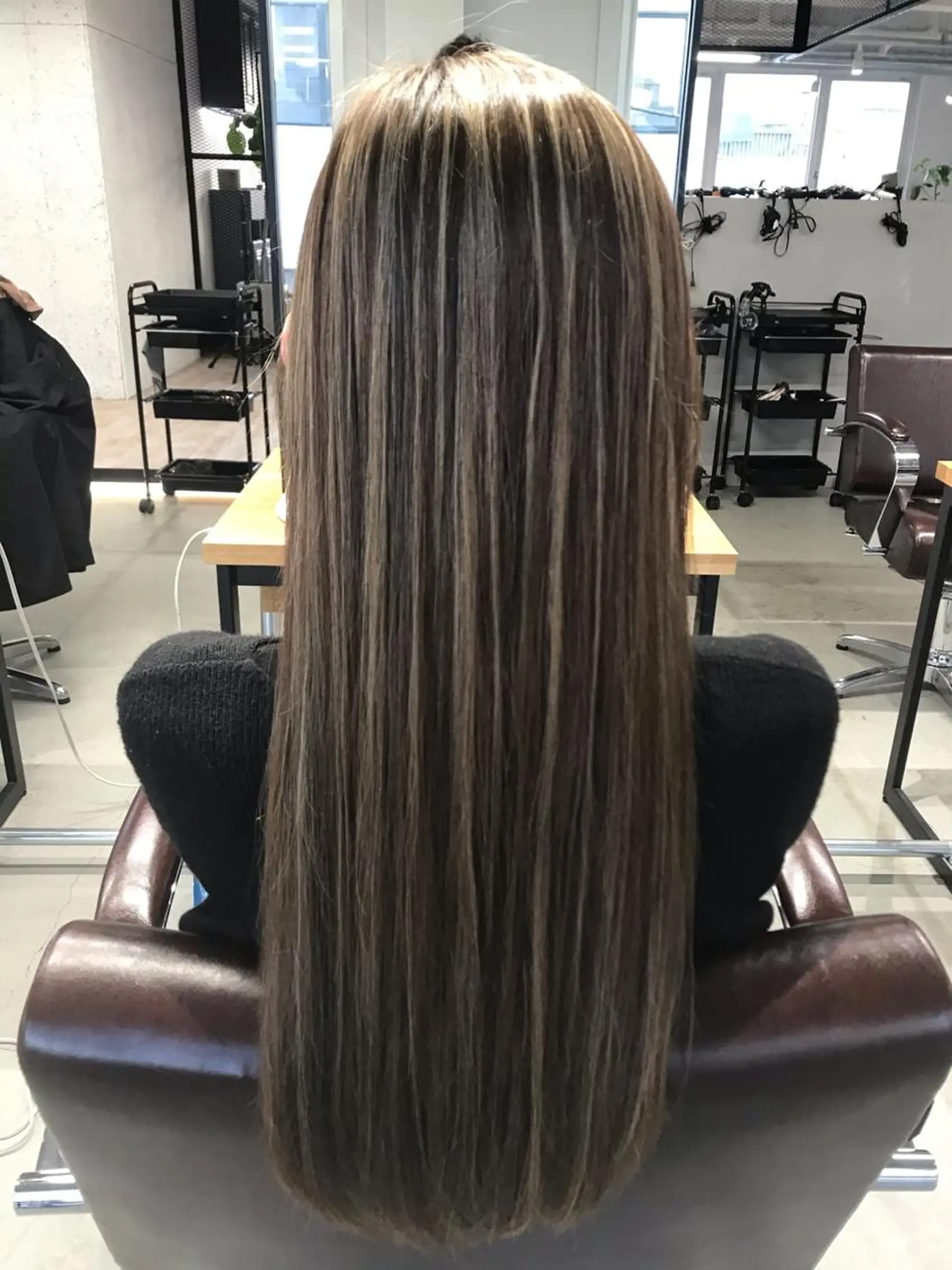 ロング カラー KOOKI スティードトーキョーのヘアスタイル