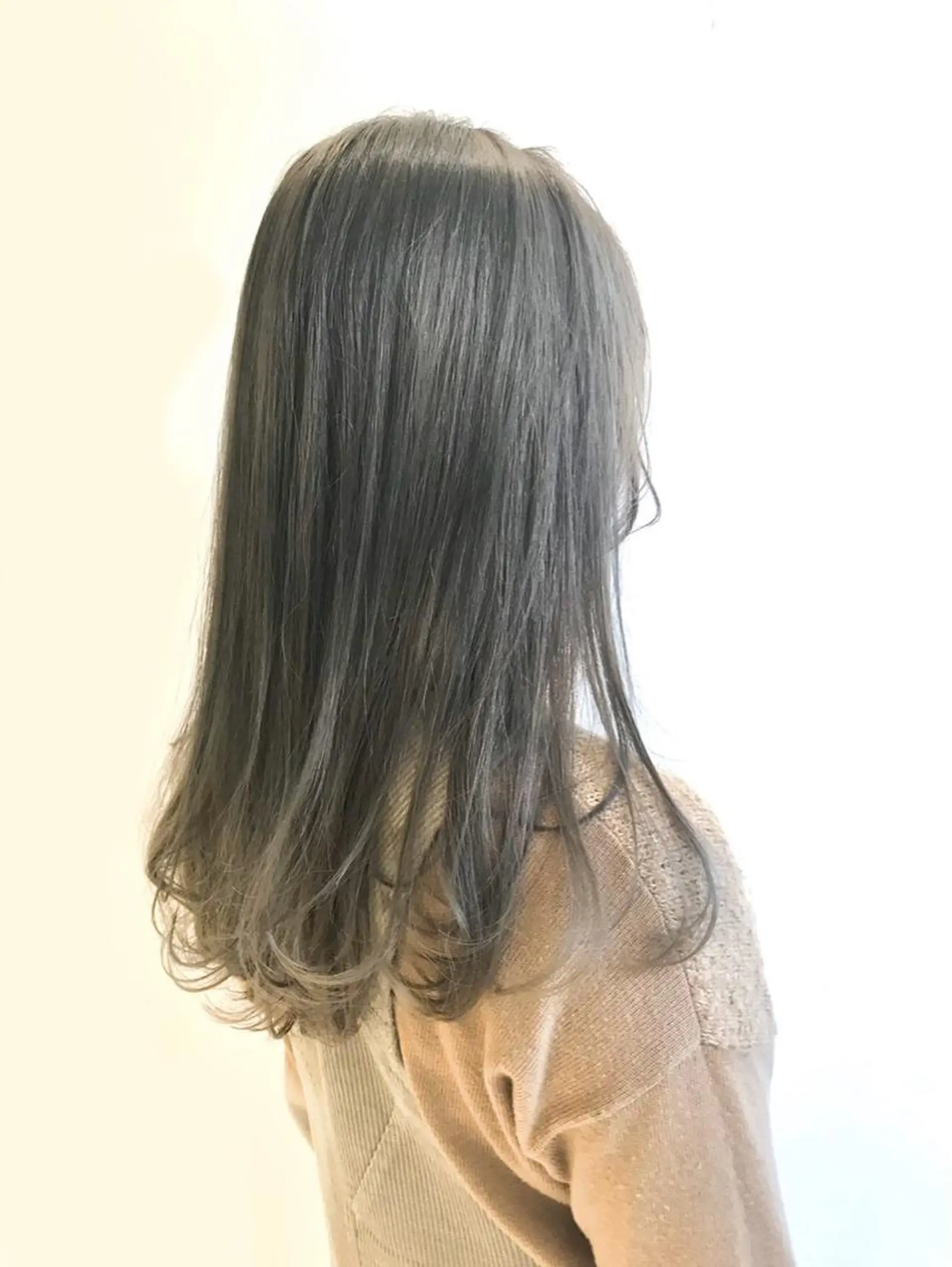 セミロング カラー キッズ ヘアカラー トリートメント GOODDAY ヘアサロンのヘアスタイル