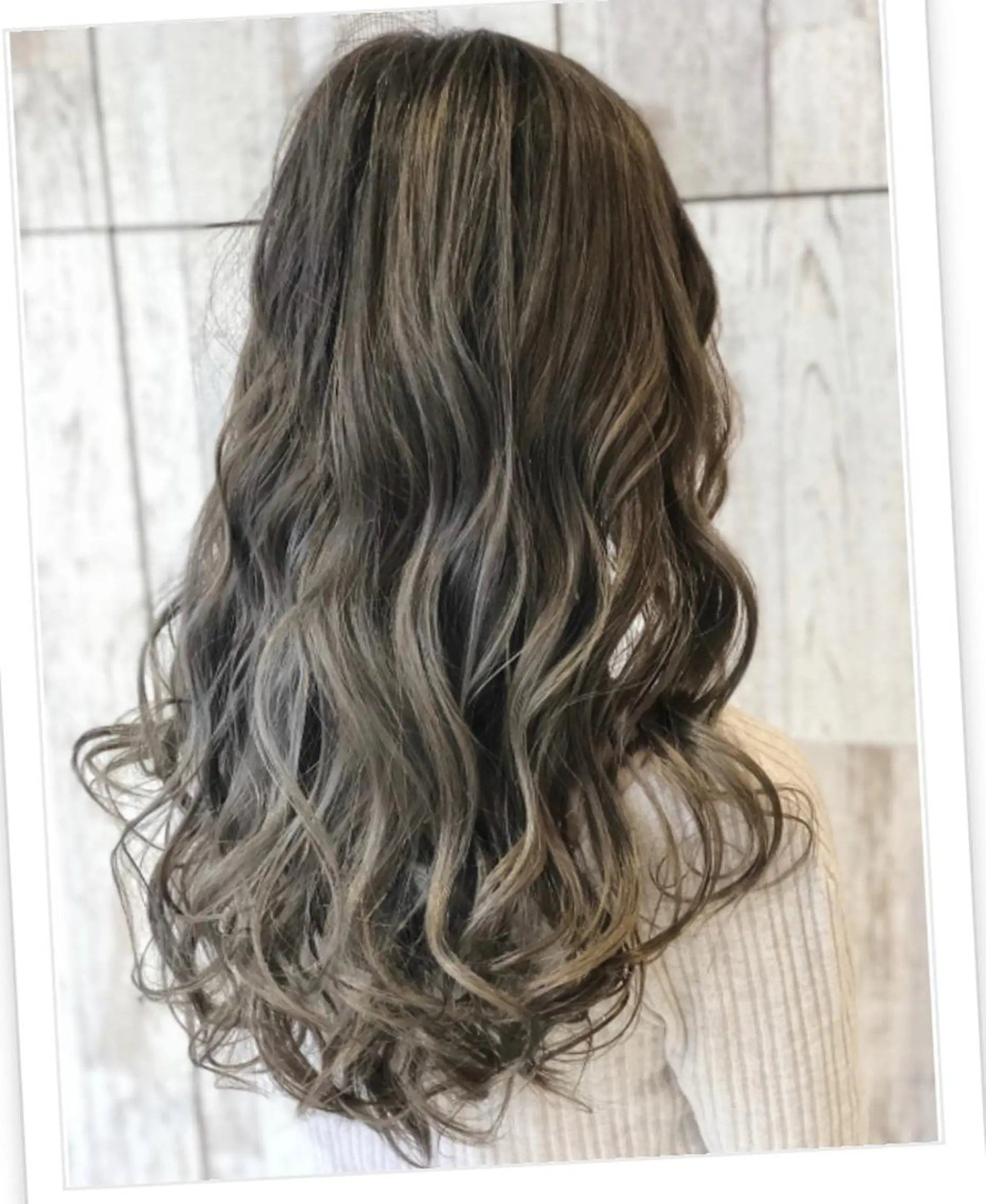 ミディアム カラーリスト菅澤 岳のヘアスタイル