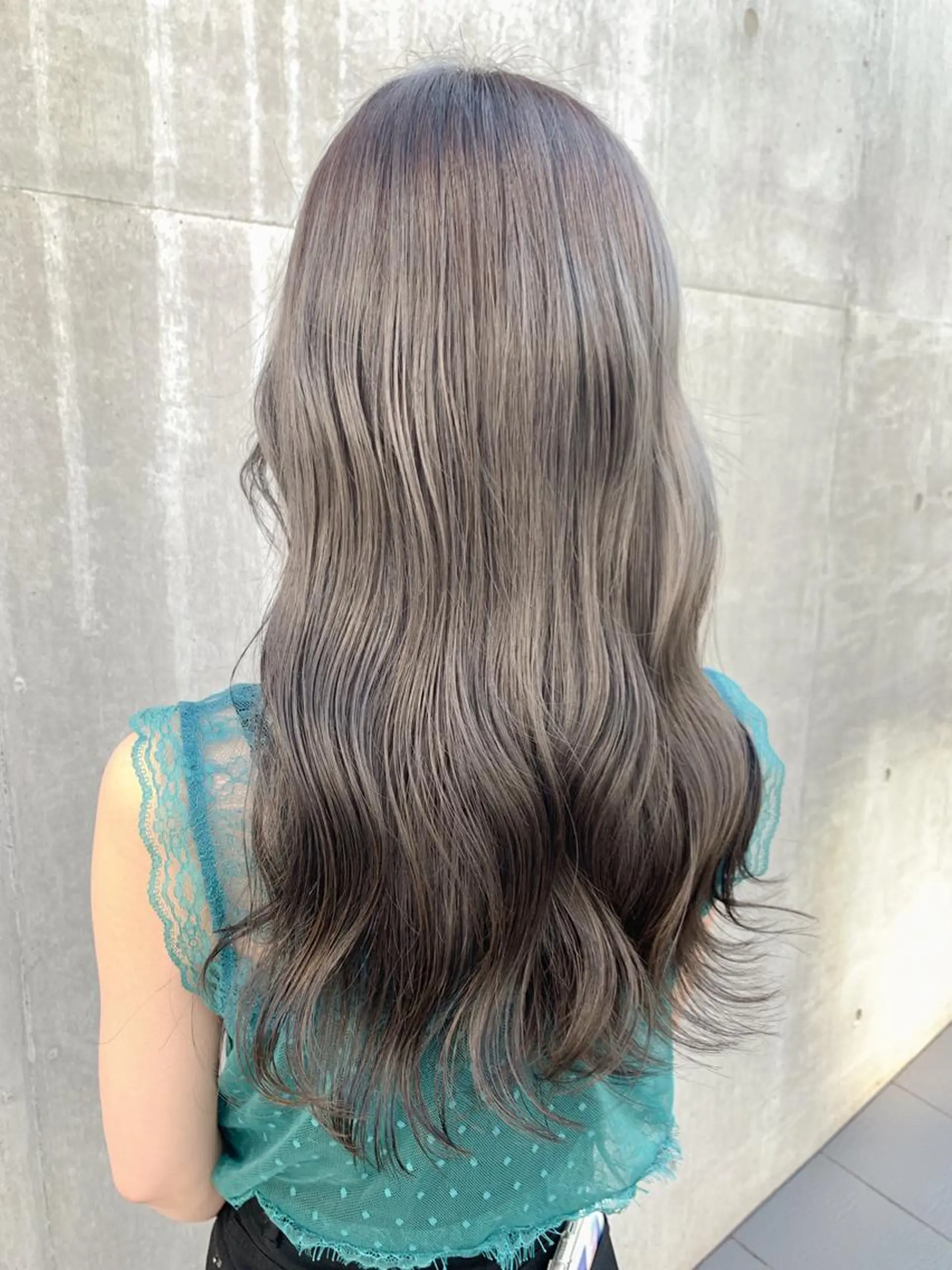 セミロング カラー ヘアアレンジ ヘアカラー トリートメント yuka .のヘアスタイル