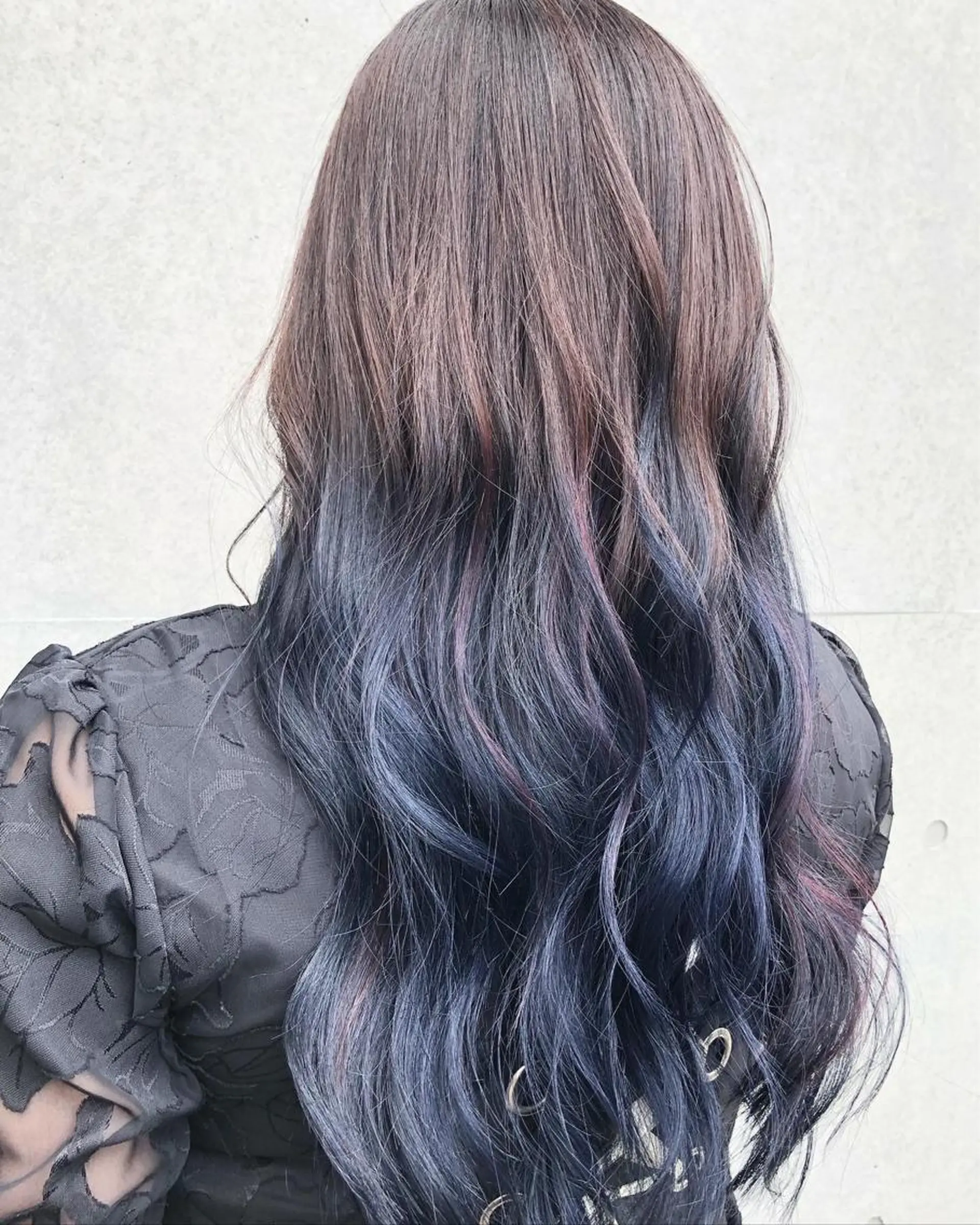 ロング カラー ブリーチ ハイライトカラー ハイライト カット ヘアカラー トリートメント くまがい みゆ【edge.】のヘアスタイル