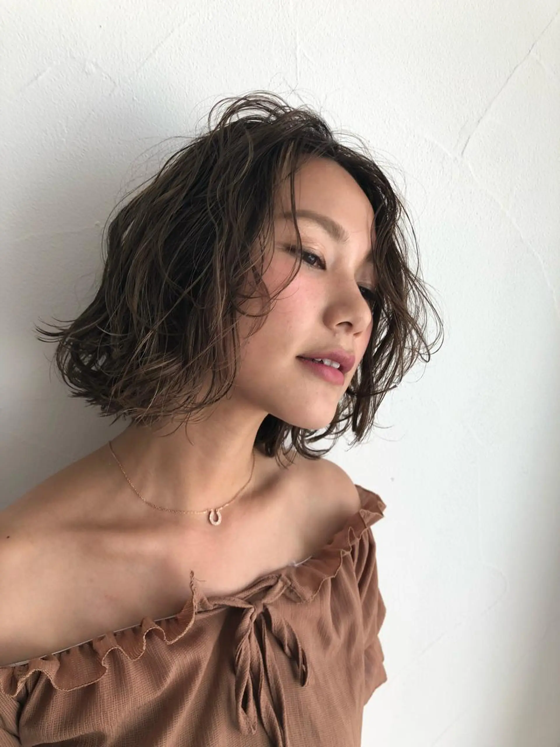 三鷹で1番ショート ボブをカットする新谷のヘアスタイル