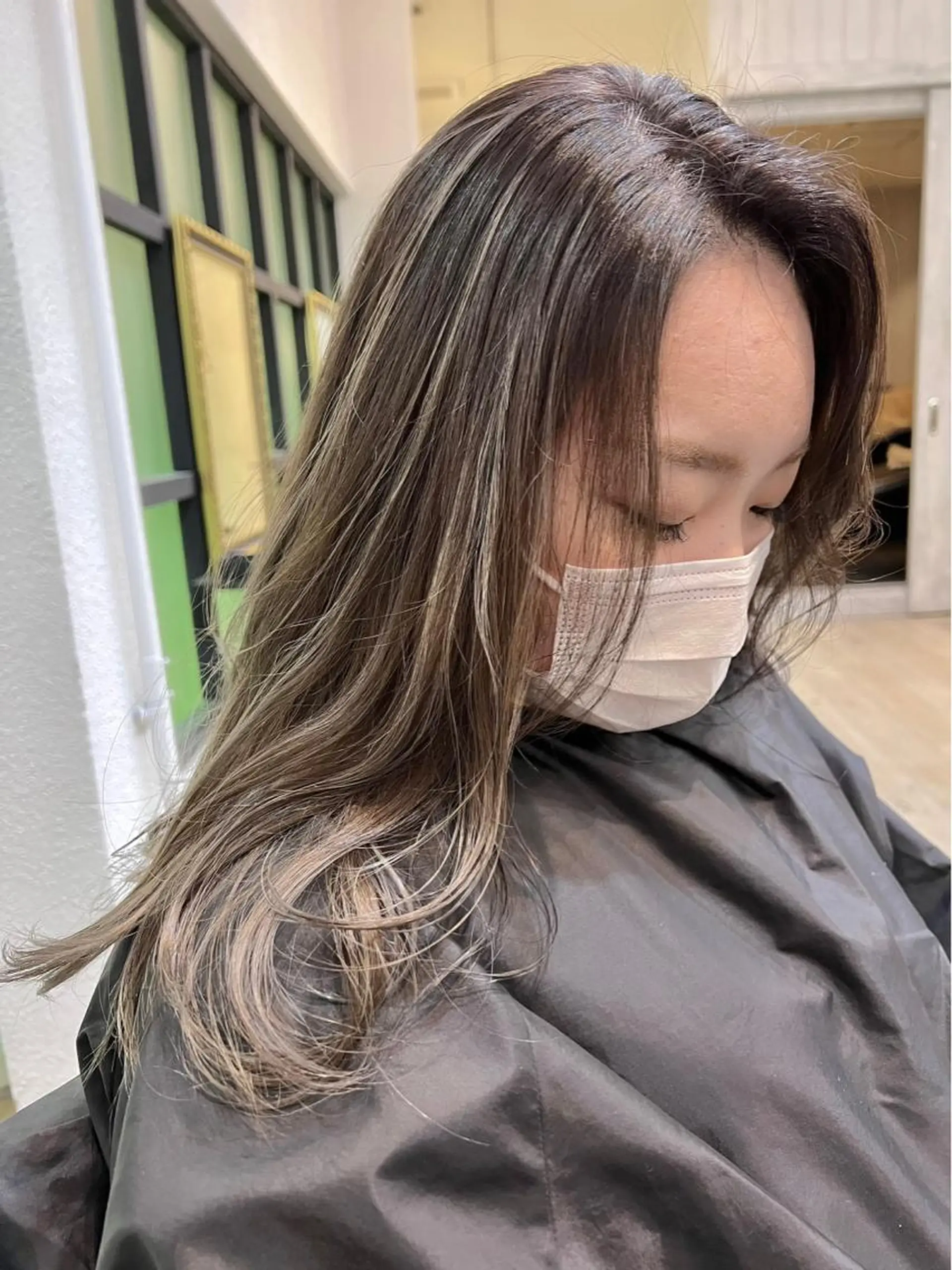 セミロング カラー ハイライトカラー ハイライト ヘアカラー トリートメント 宮永 智香のヘアスタイル