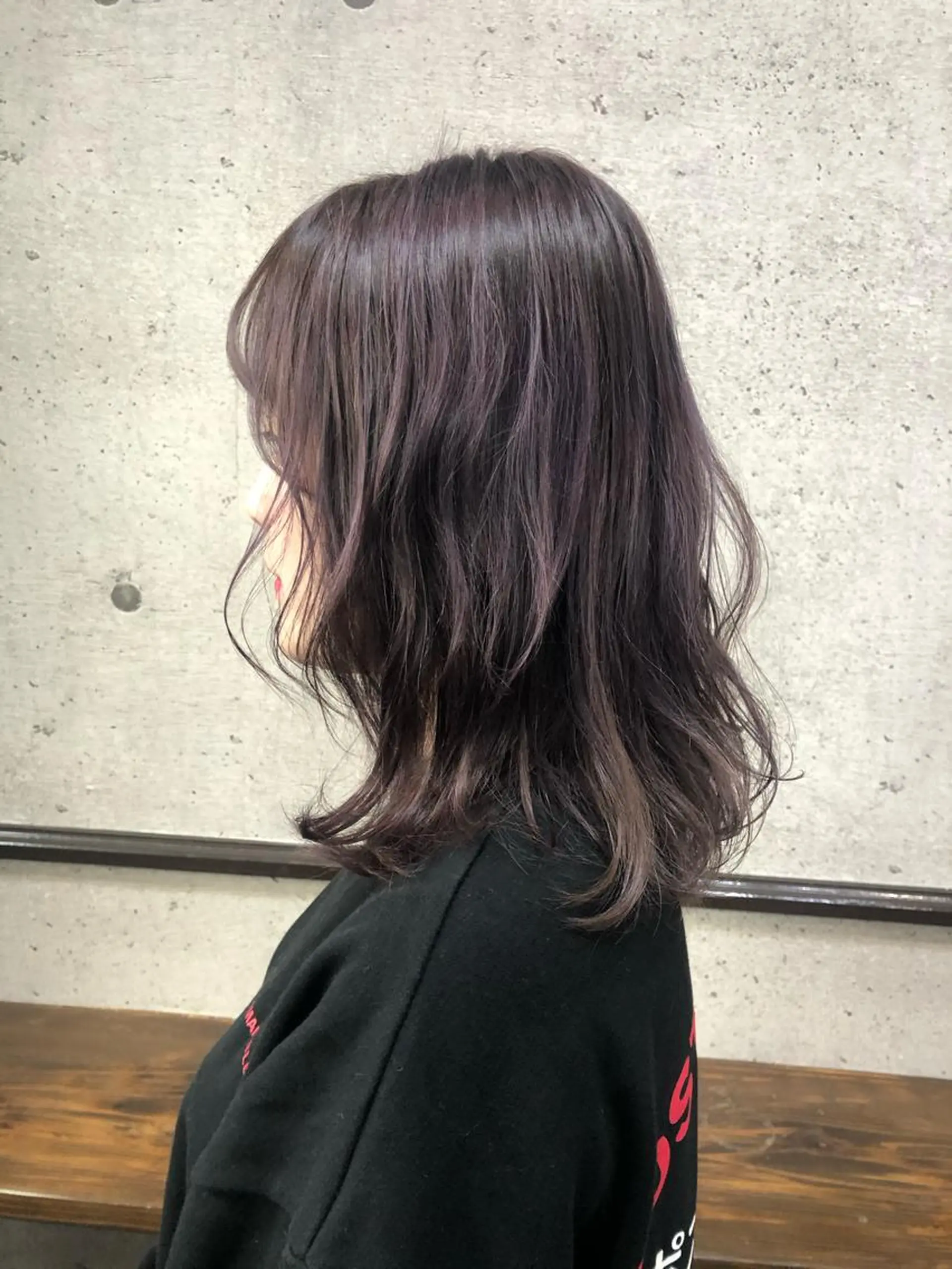 ミディアム カラー パープルカラー カット ヘアカラー 縮毛矯正 トリートメント 江原 彩華のヘアスタイル