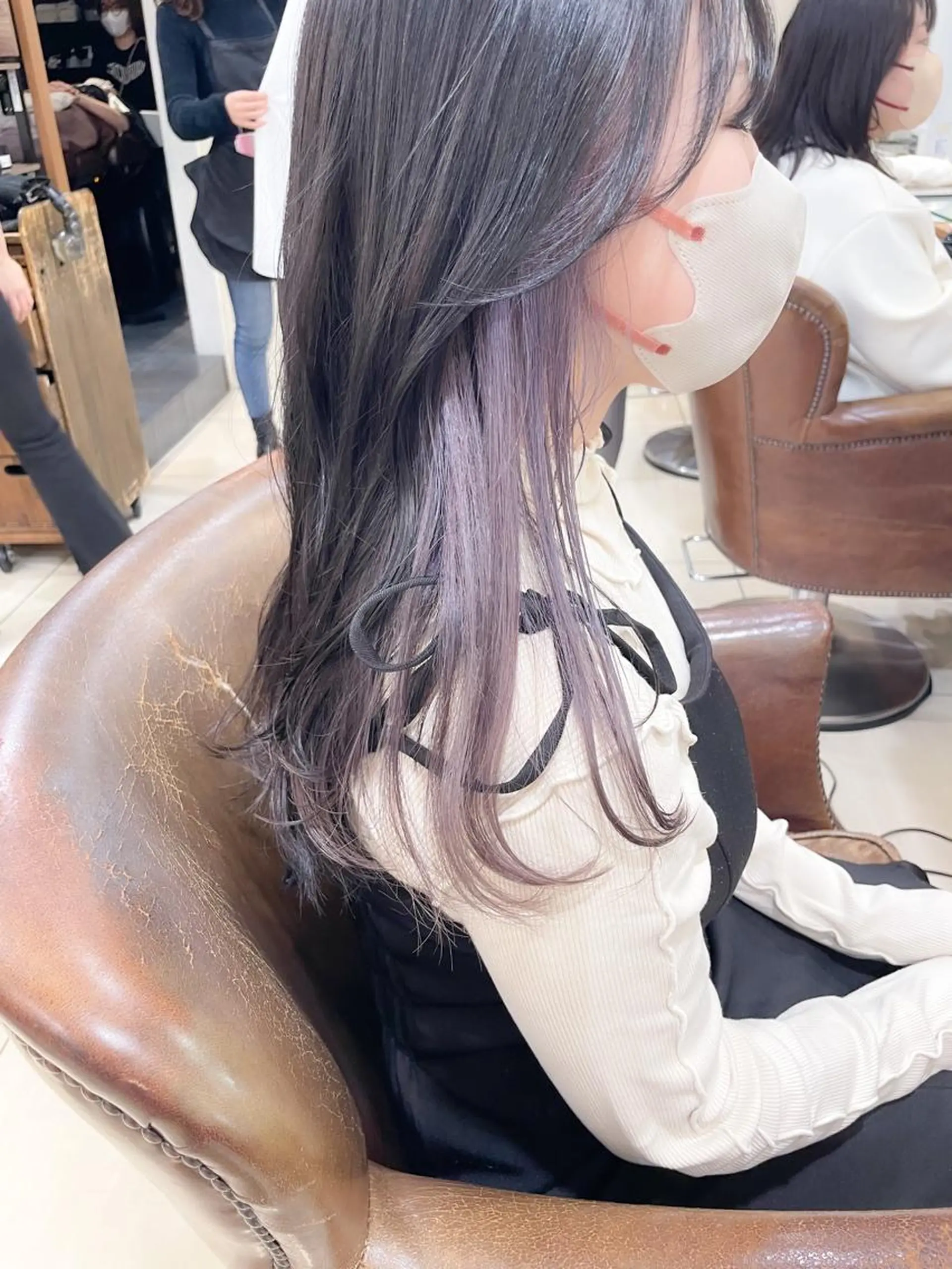 セミロング カラー インナーカラー パープルカラー ヘアカラー ✨カラー支持No.1 🧸ワキ カナコ🧸のヘアスタイル