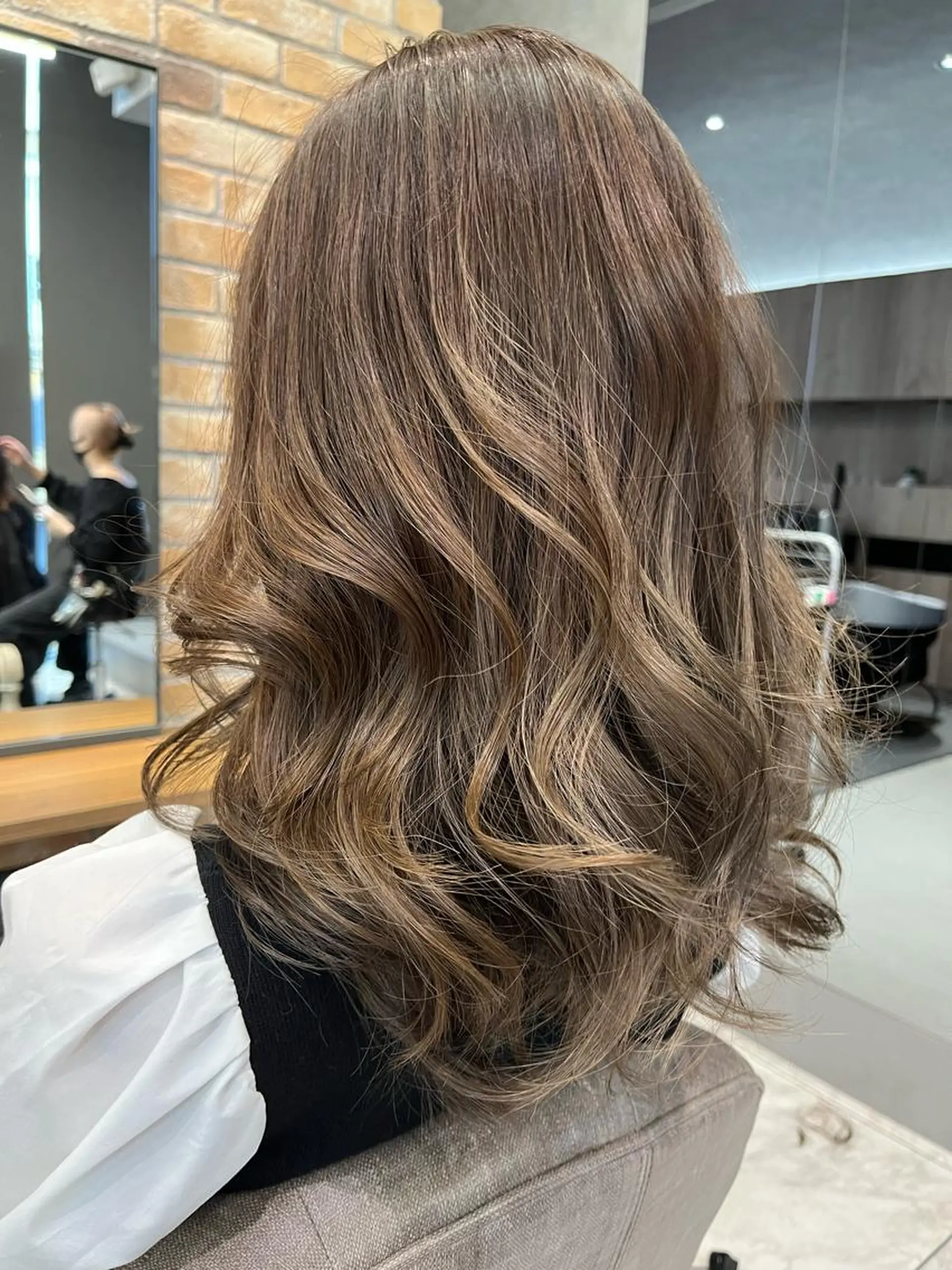 セミロング ヘアカラー トリートメント LucksiMie ginza  明松のヘアスタイル
