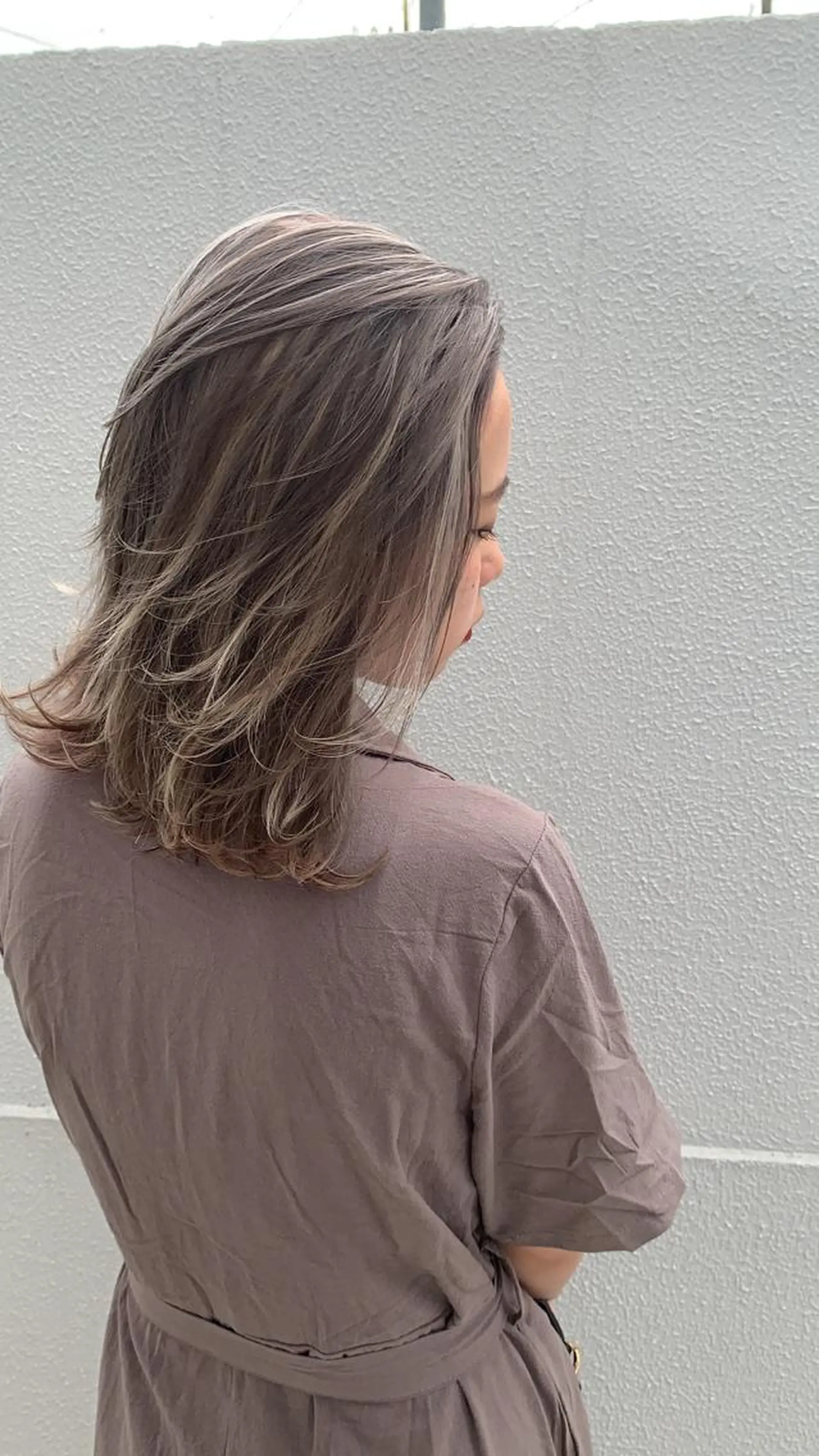 カラー ブリーチ 透明感カラー ハイライトカラー 天野 利咲のヘアスタイル