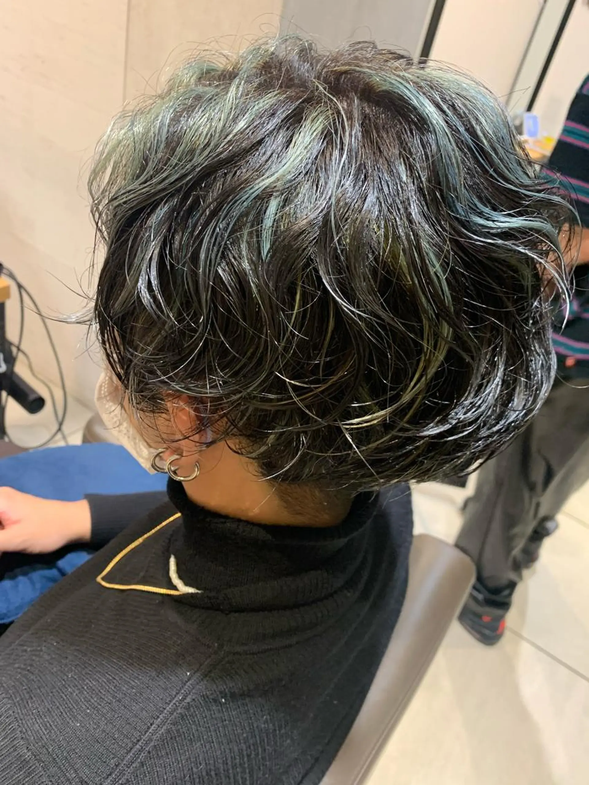 ショート カラー メンズ メンズハイライト ハイライトカラー ハイライト 縮毛矯正✖️似合わせ 🌻ヒトミのヘアスタイル