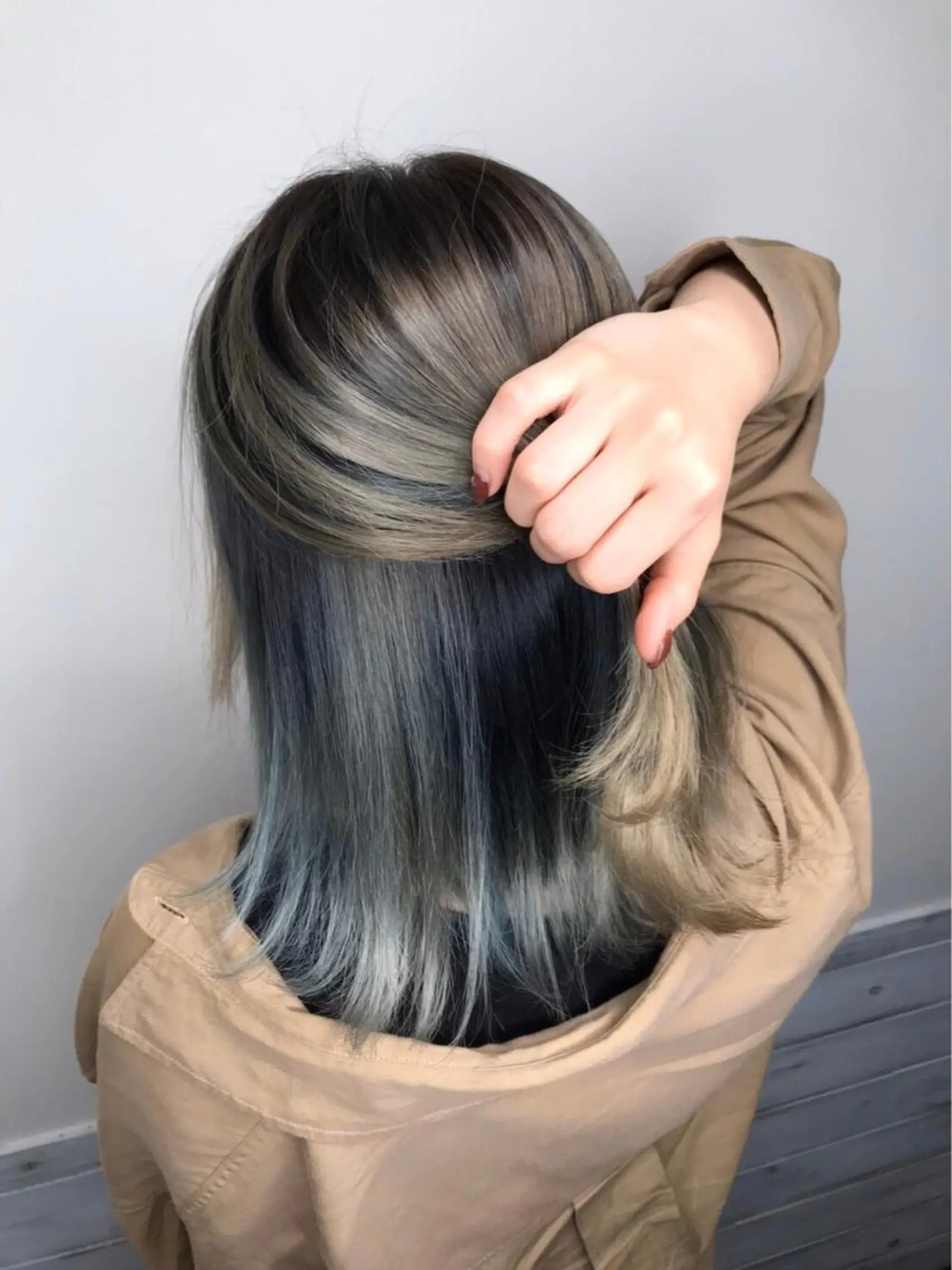 セミロング カラー バレイヤージュ ブリーチ ダブルカラー グラデーションカラー ハイライトカラー ヘアカラー hair salon mementoのヘアスタイル