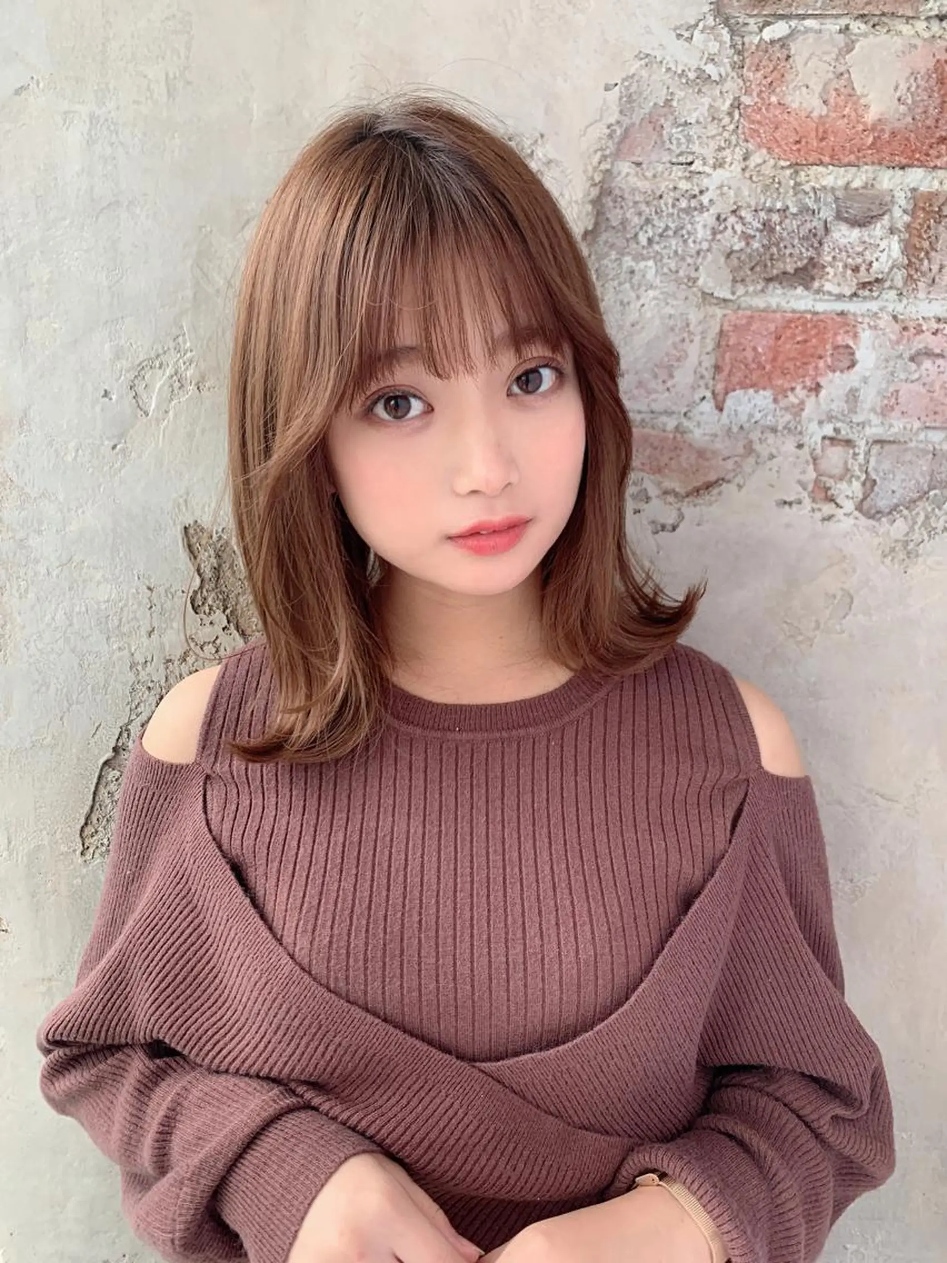 ミディアム カラー ブリーチ ケアブリーチ ダブルカラー イヤリングカラー ハイライトカラー カット ヘアカラー トリートメント 新宿✨顔周りカット 韓国ヘア/坂本亜裟海のヘアスタイル