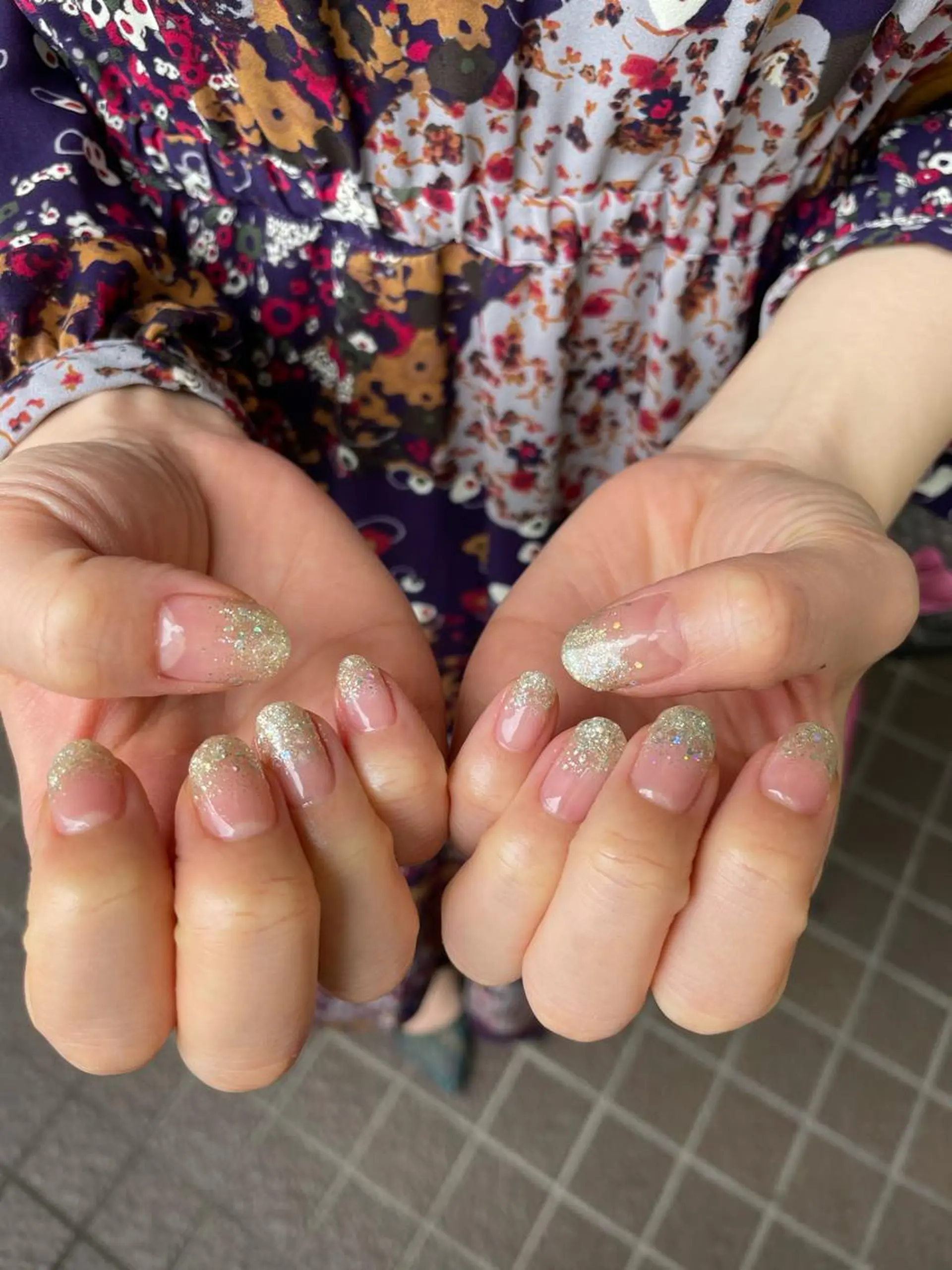 ネイル グラデーション ラメ(グリッター) ラメグラデーション ハンドネイル ebisu haruのネイルデザイン