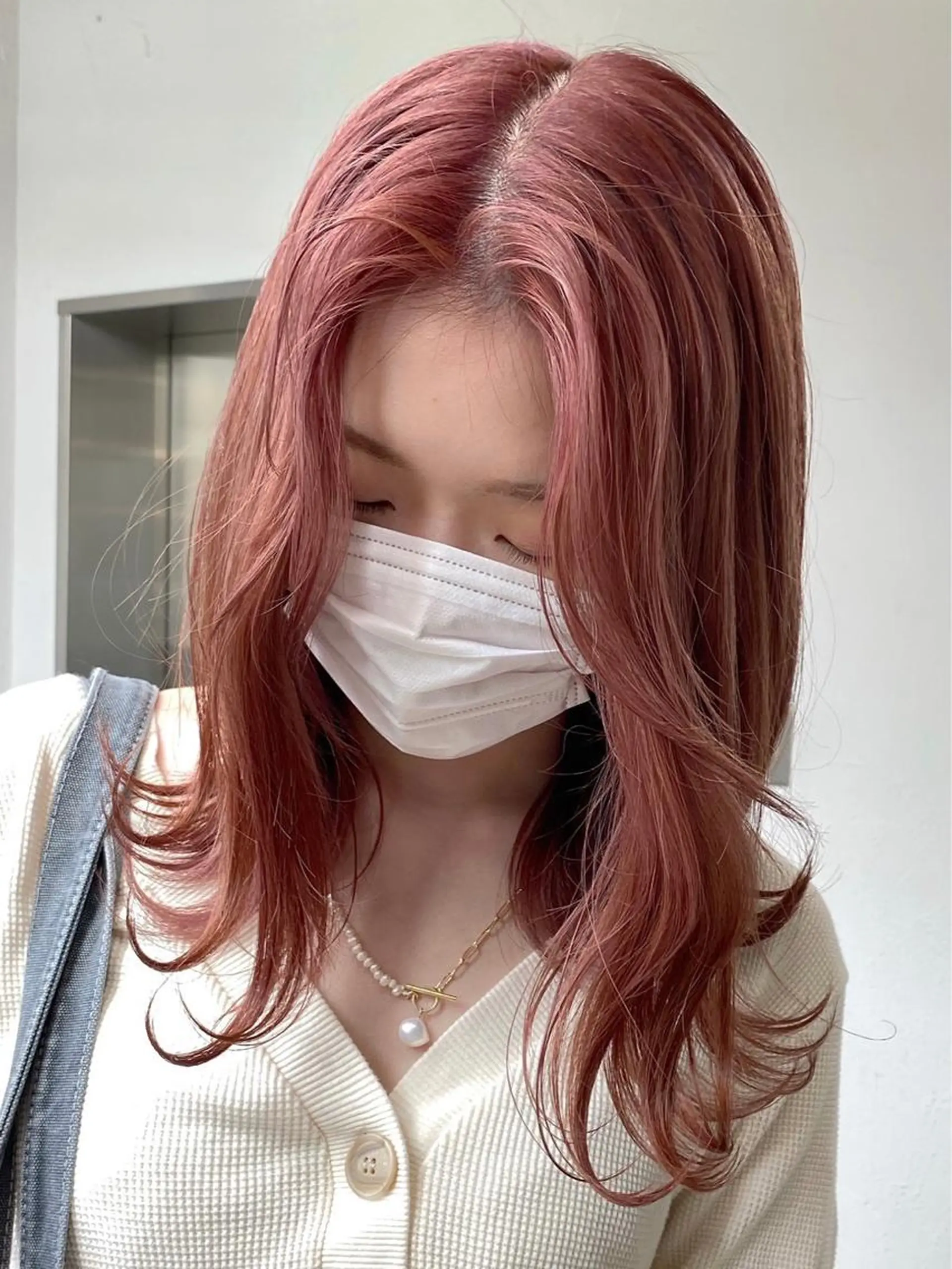 ミディアム カラー ピンクカラー カット ヘアカラー トリートメント 🧸艶々韓国ヘア 🧁mizunaのヘアスタイル