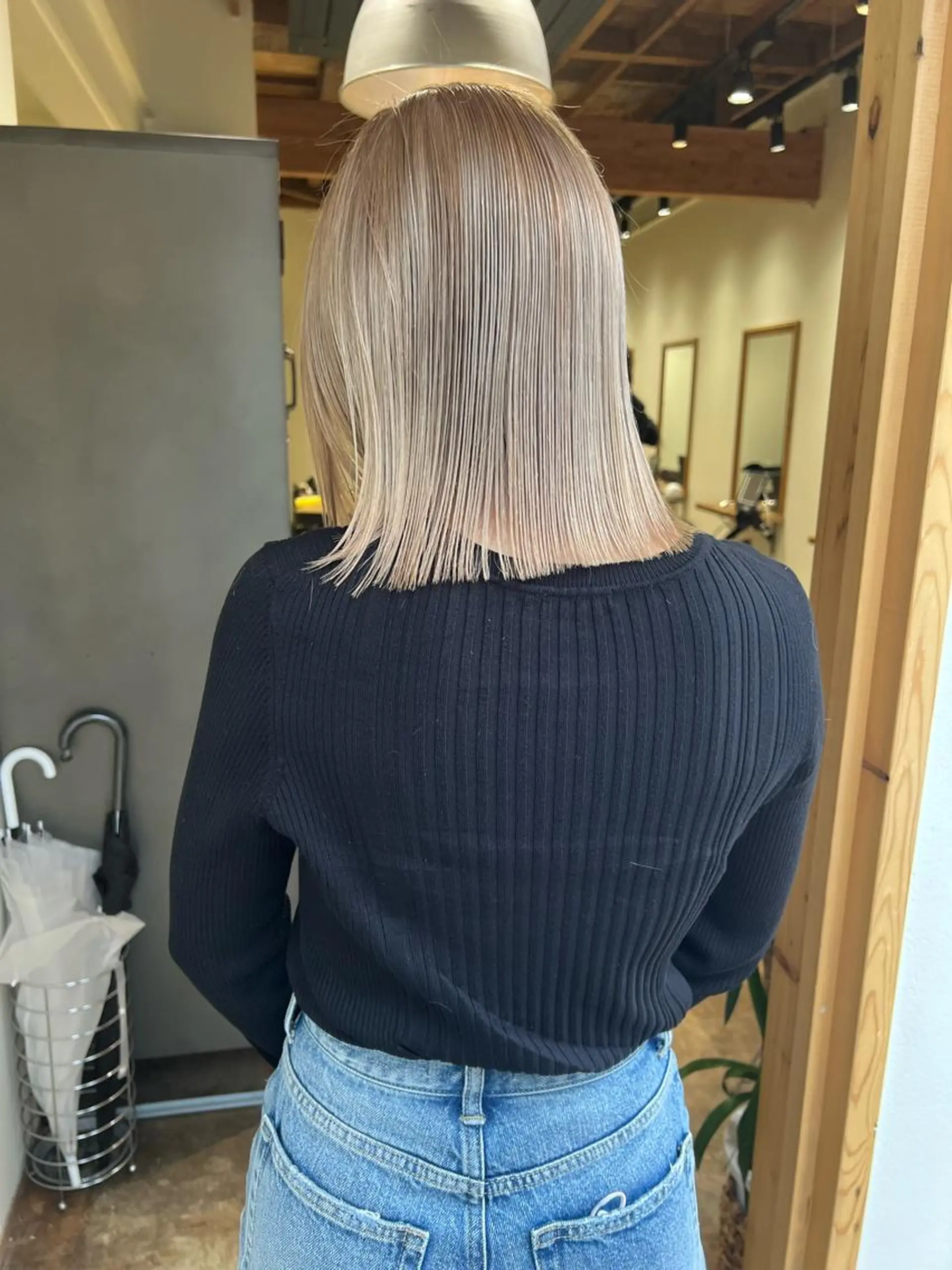 セミロング カラー nishido ハイライト/パーマのヘアスタイル