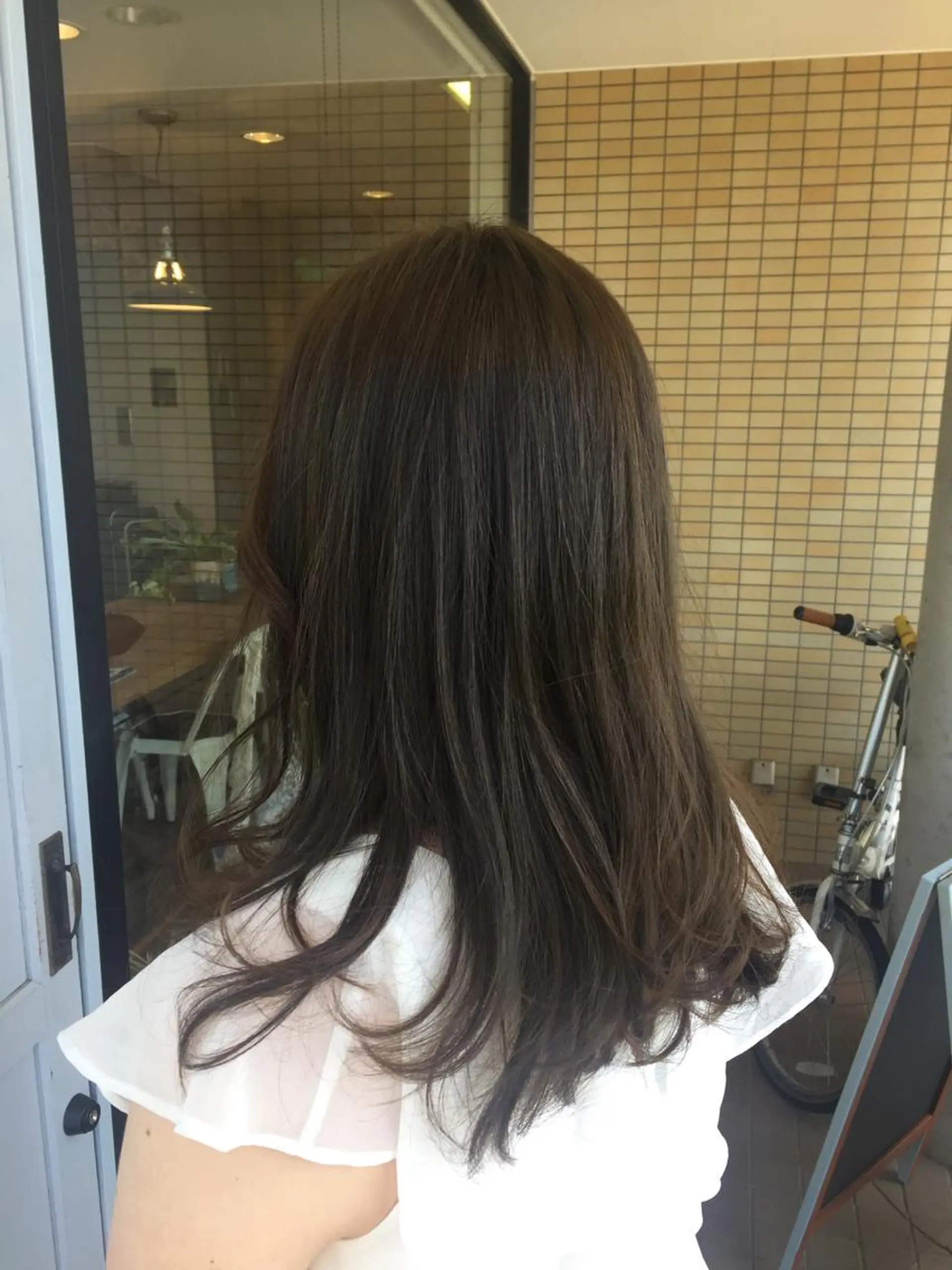 ロング カラー ツキダテ ユイのヘアスタイル