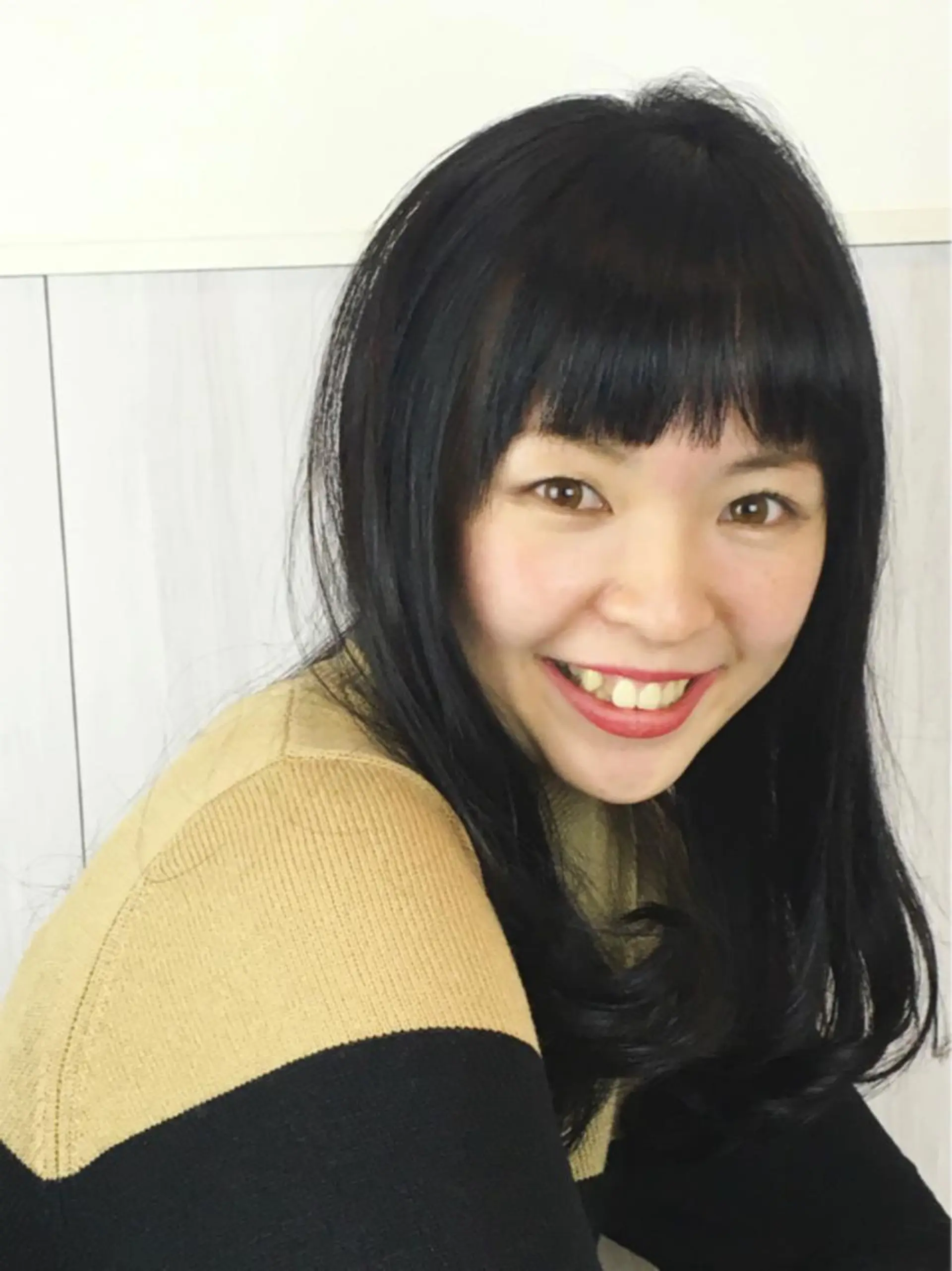 セミロング ナガサカ サチのヘアスタイル