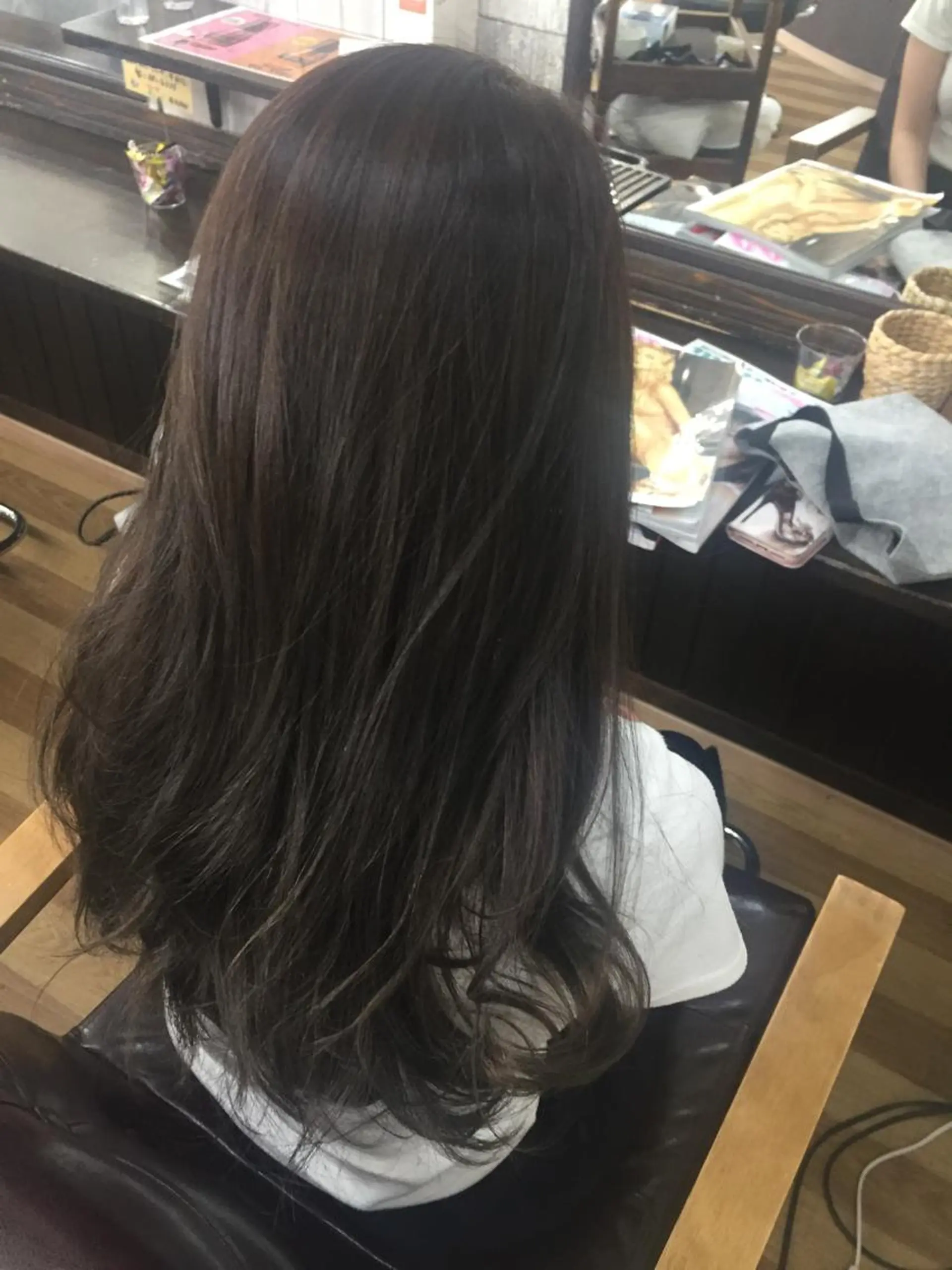 カラー イルミナカラー 中山 ルミ子のヘアスタイル