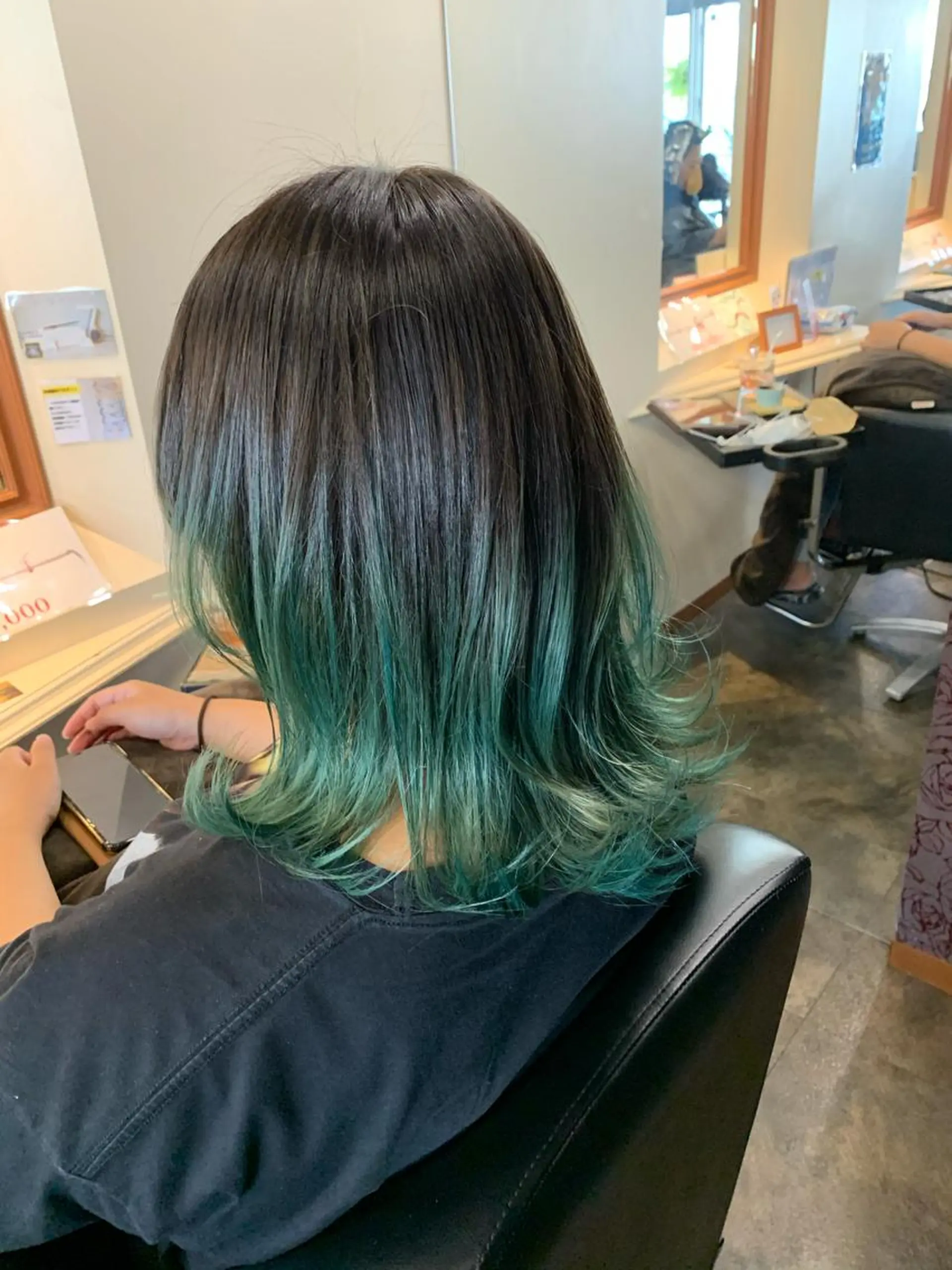 ショート カラー アルグラーテ 上原のヘアスタイル