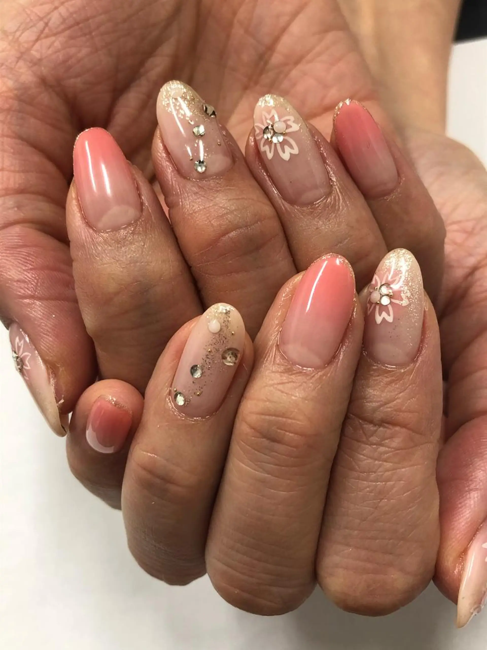 ネイル ハンドネイル フットネイル NailBeauty コルンのネイルデザイン