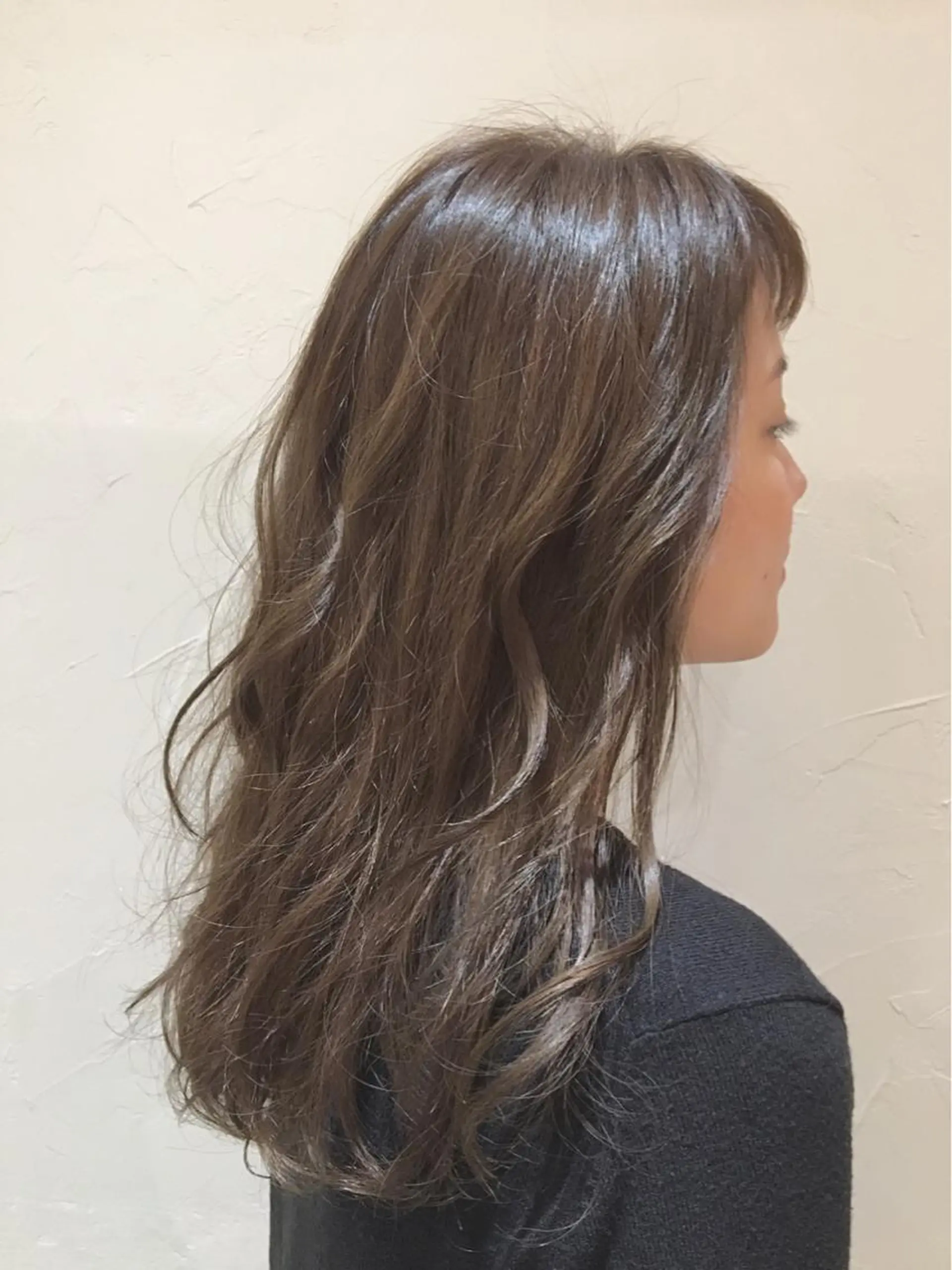 セミロング カラー シマダ アユミのヘアスタイル