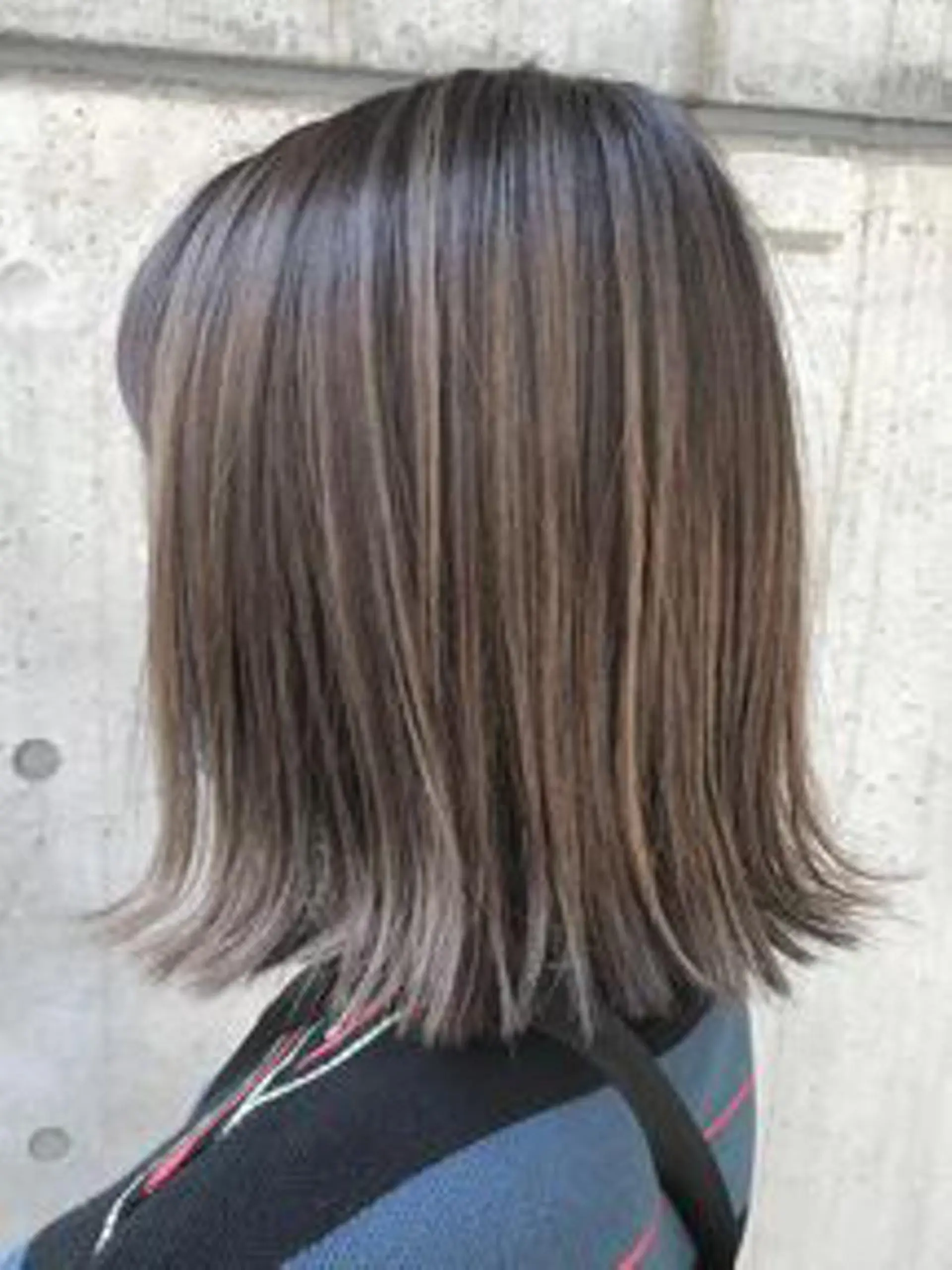 ミディアム カラー バレイヤージュ レイヤーカット ヘアカラー トクシ ーのヘアスタイル