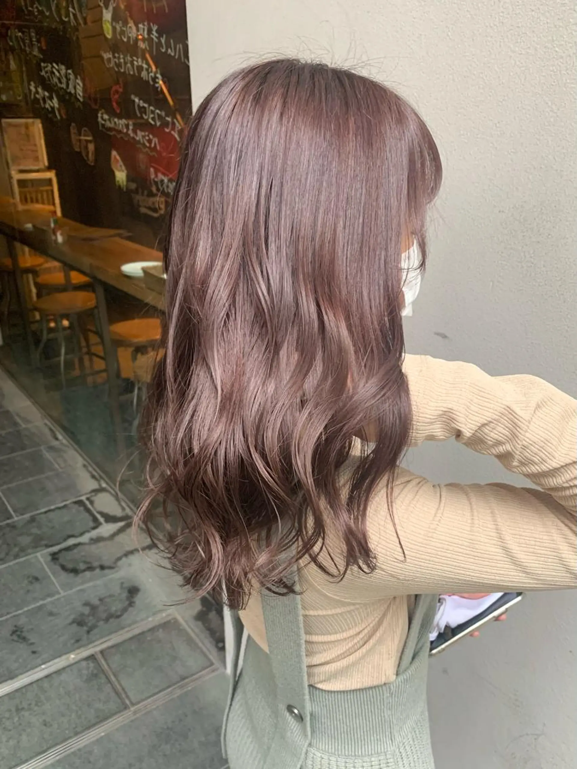 セミロング カラー グレージュ ラベンダーカラー ラベンダーグレージュ ラベンダーグレー 矢野 晃平のヘアスタイル