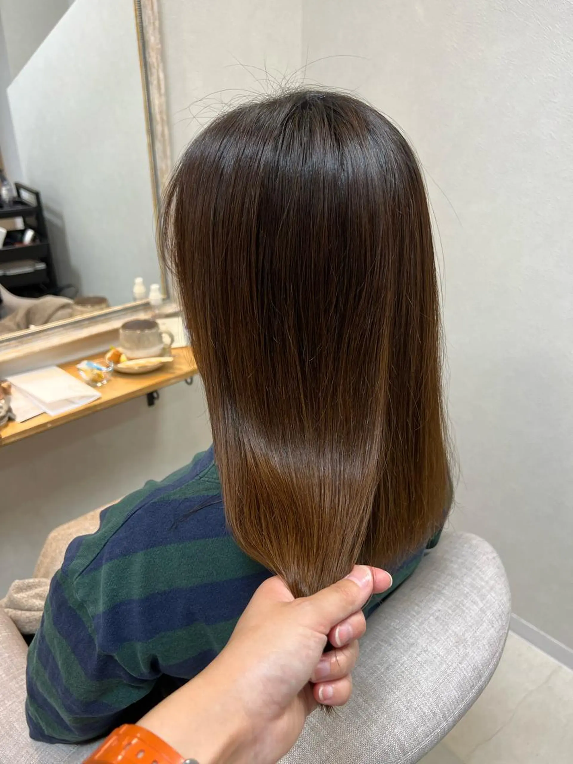 セミロング カット ヘアカラー 縮毛矯正 トリートメント ショート/白髪ぼかし 君和田若菜のヘアスタイル