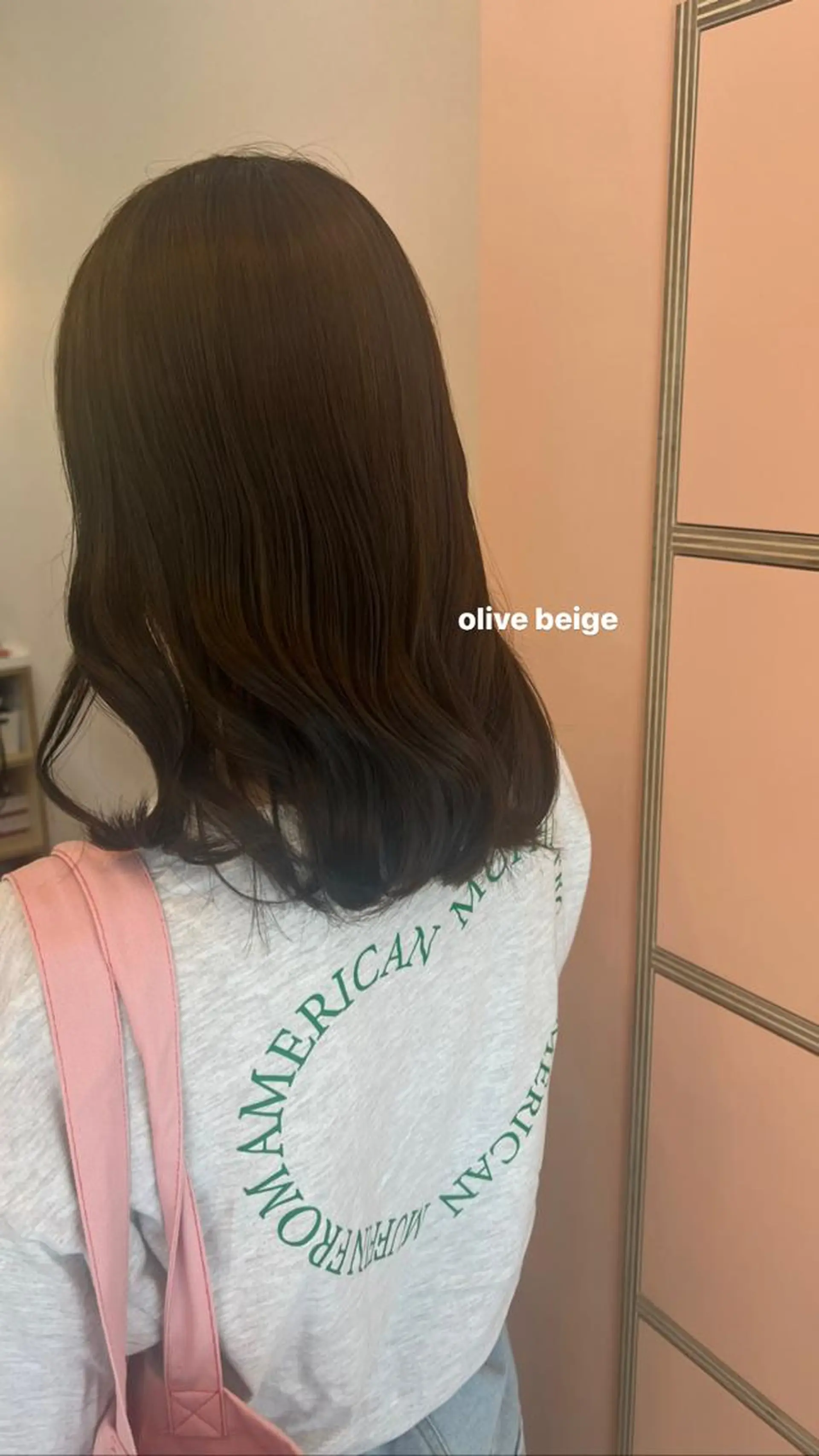 セミロング 目黒 彩花のヘアスタイル