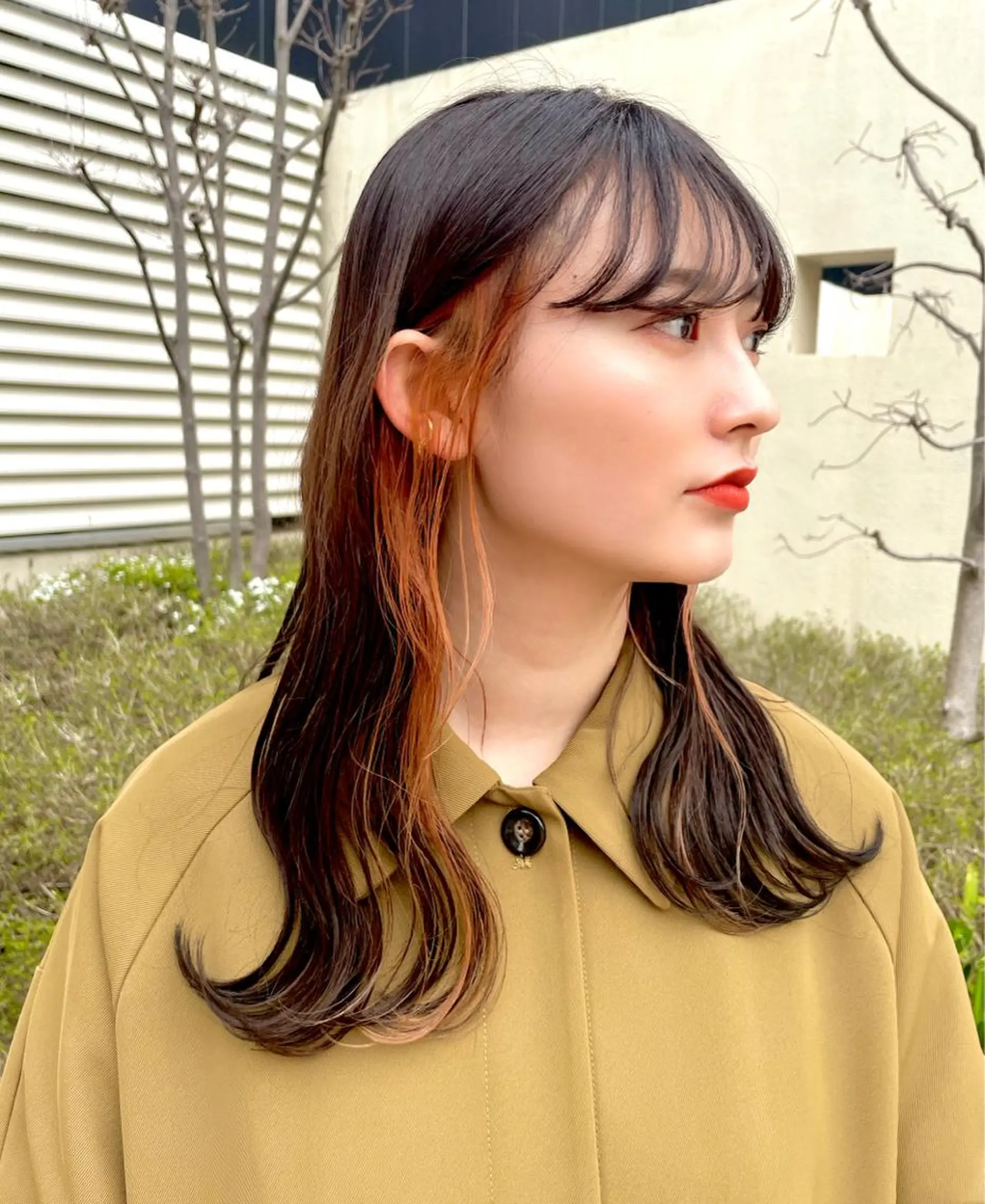 セミロング カラー デザインカラー イヤリングカラー ヘアカラー トリートメント RAIMA ケアハイトーンのヘアスタイル