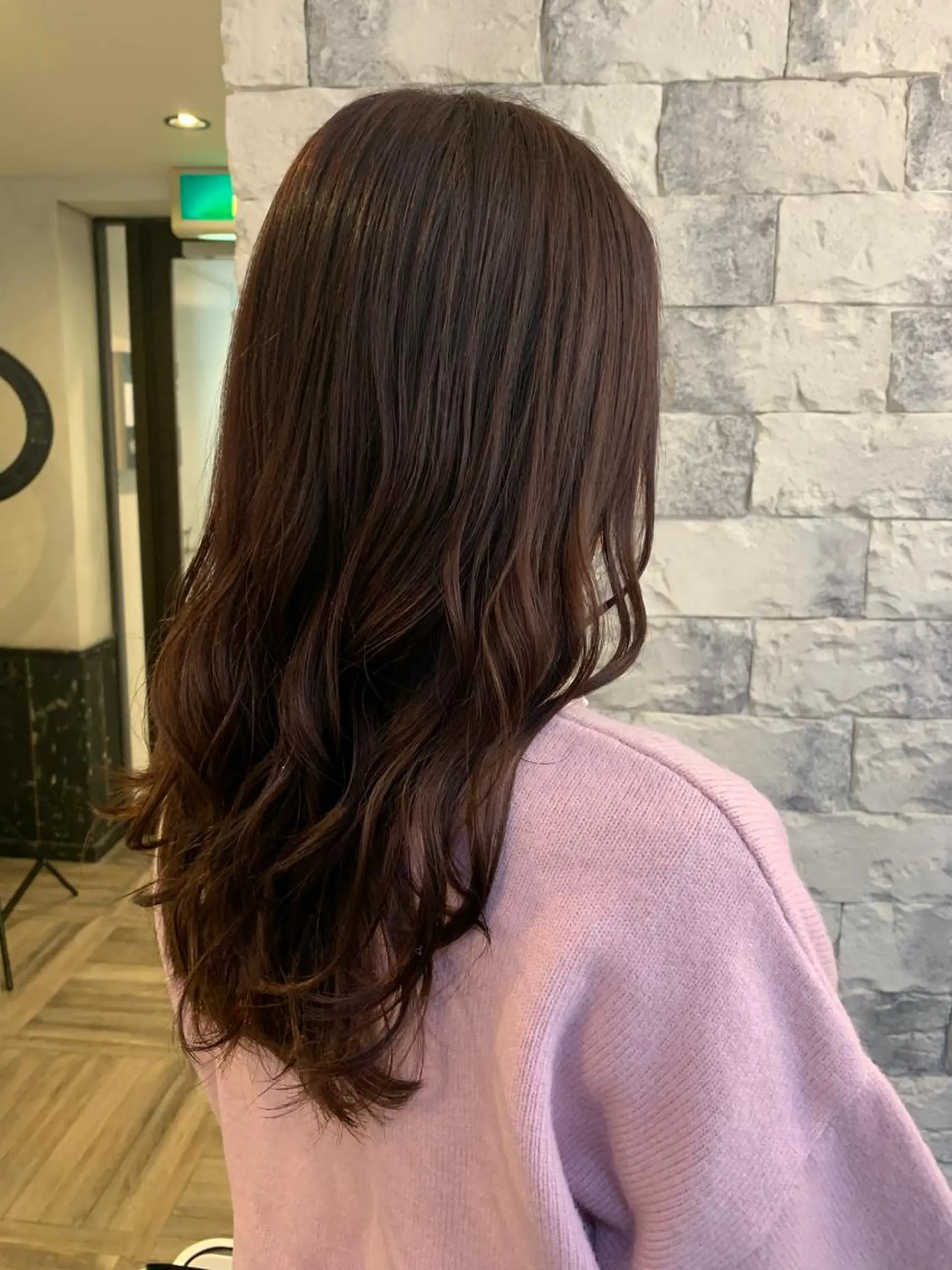 ミディアム カラー ヘアアレンジ メンズ ラベンダーカラー ラベンダーピンク ピンクカラー 髪質改善✨ 小田拓弥のヘアスタイル