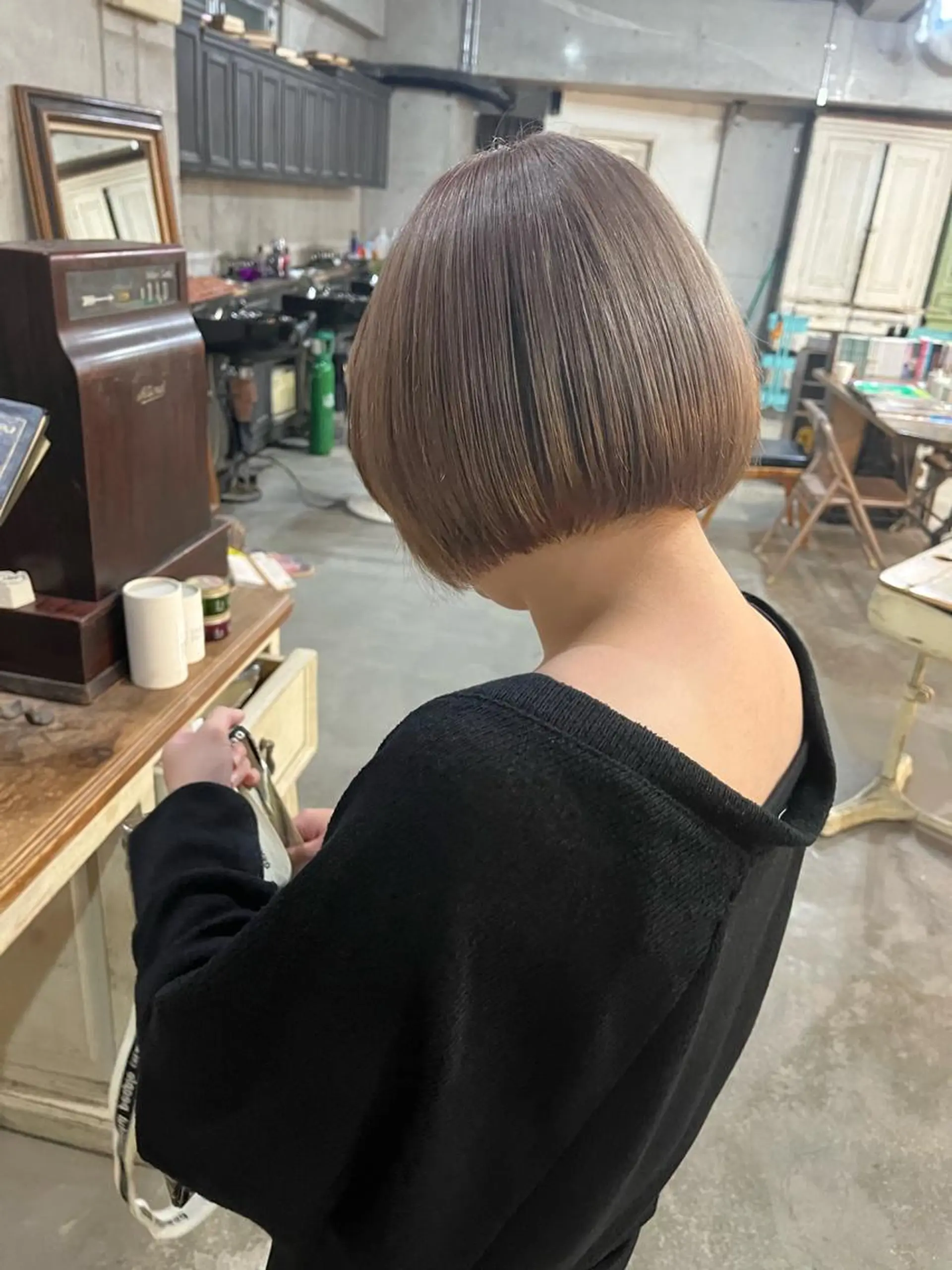 ショート カラー ヘアアレンジ キッズ グレージュ デザインパーマ メンズカット 郁美のヘアスタイル