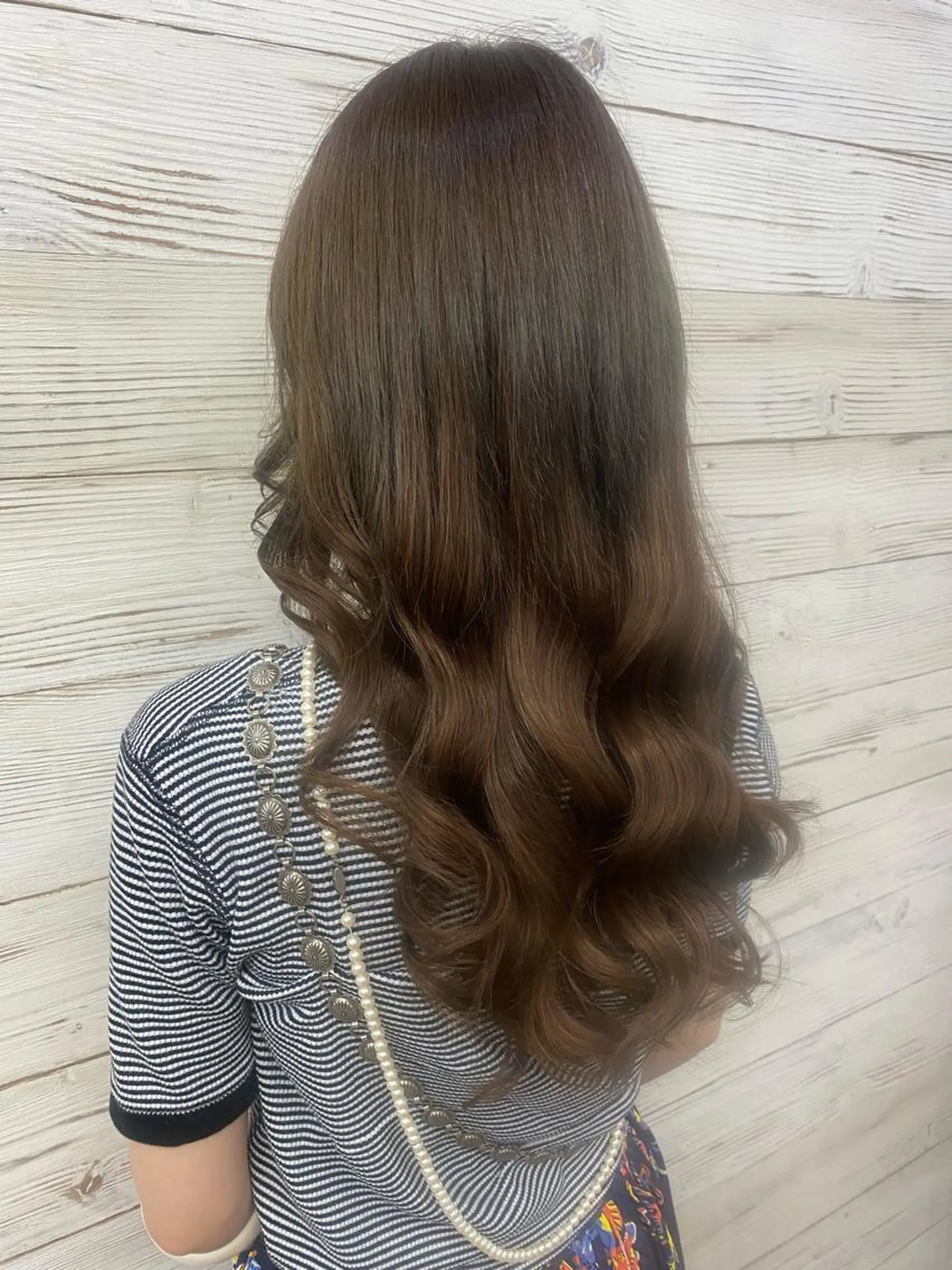 ミディアム カラー ヘアアレンジ ショートボブ 編み込みエクステ シールエクステ ミディアムパーマ バレイヤージュ LAVENDIA 初音のヘアスタイル