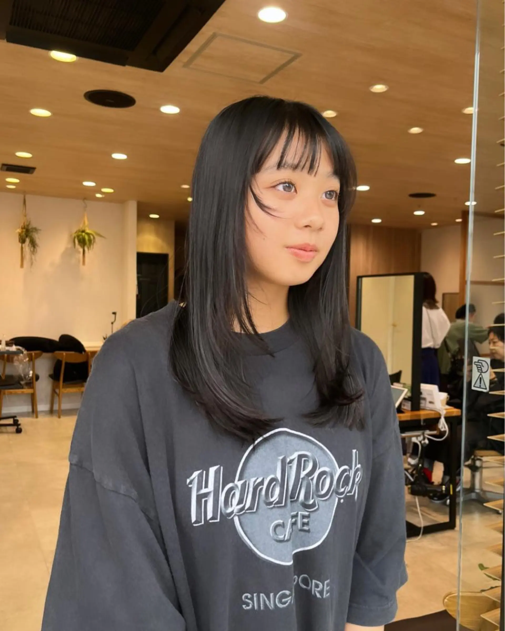 セミロング 産休中です 艶カラー♡オカのヘアスタイル