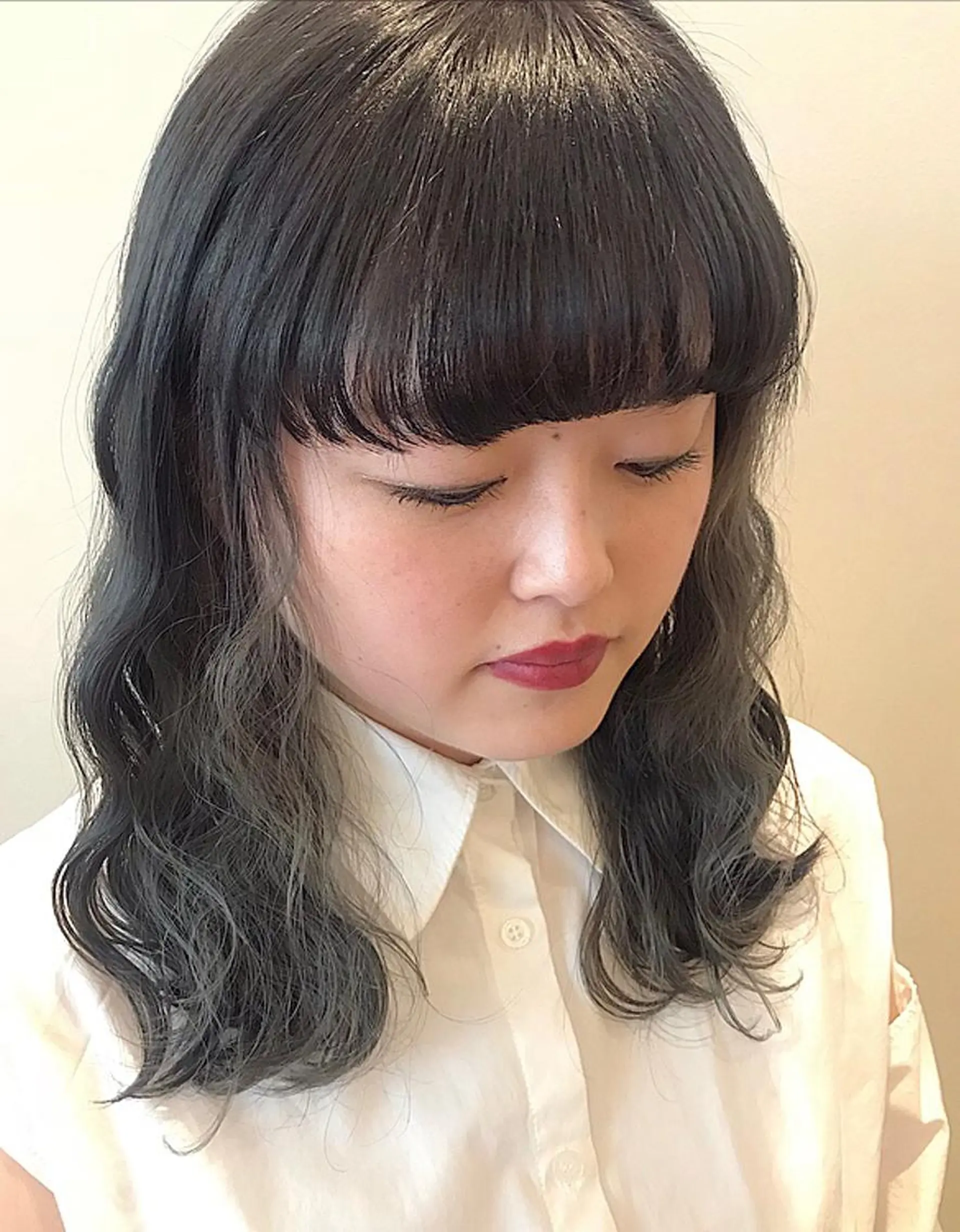 セミロング カラー グレージュ 大阪福島韓国束感まつ げ Sayaka🤍のマツエク・マツパデザイン