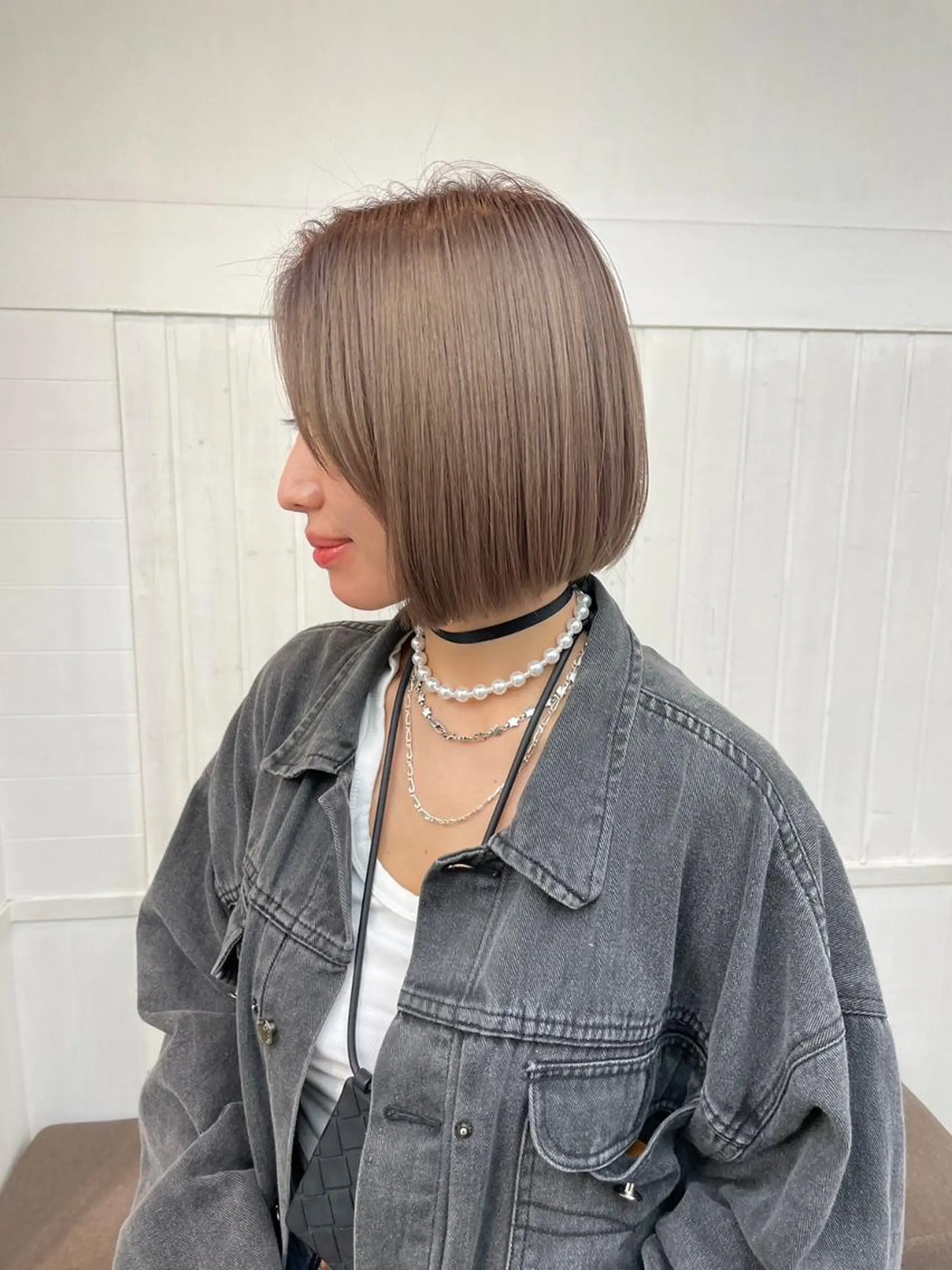 セミロング カラー パーマ ヘアアレンジ アディクシーカラー アッシュ バレイヤージュ ベージュカラー ブリーチ newi grande 横浜店のヘアスタイル