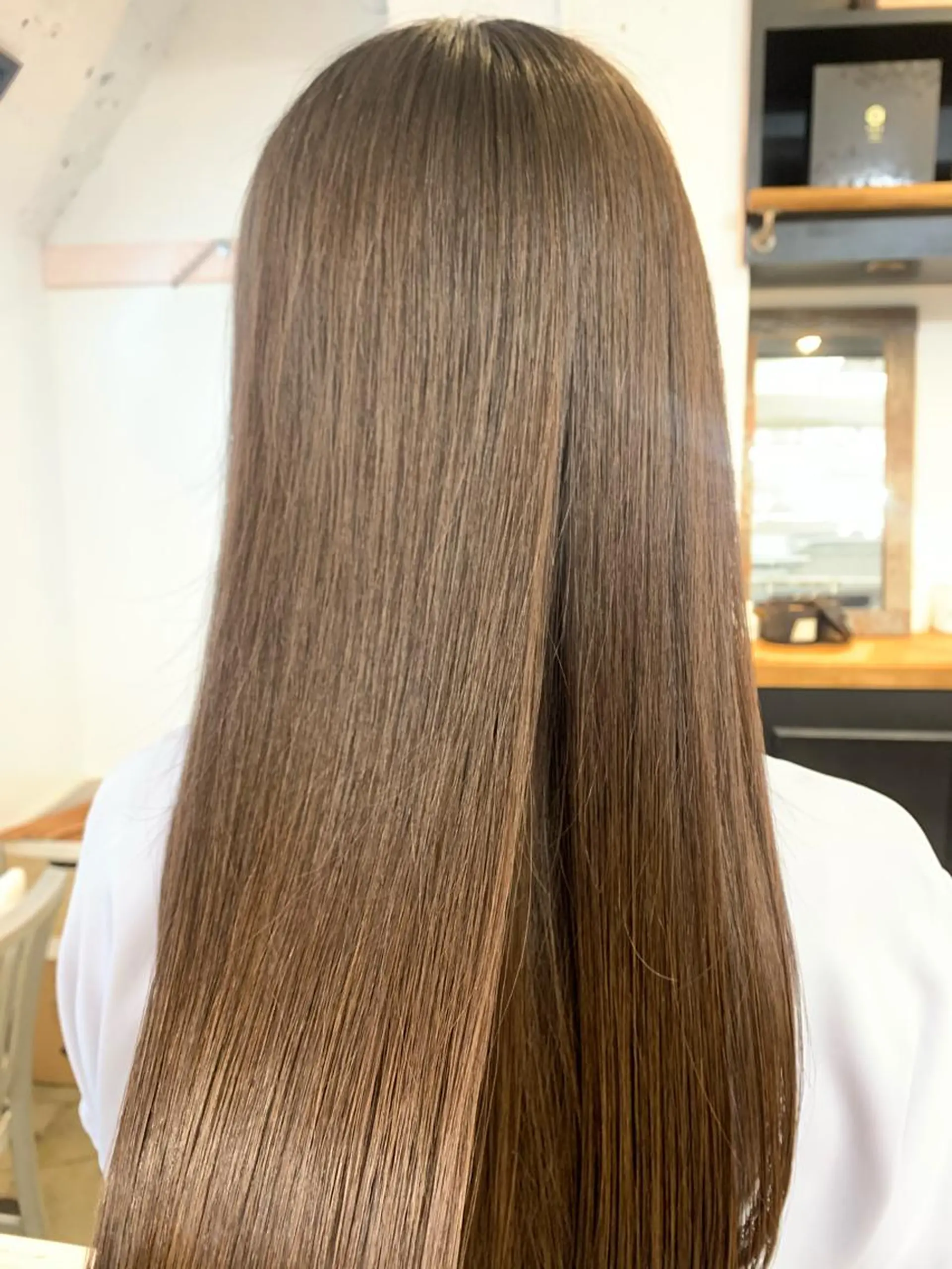 ミディアム カラー ミディアムパーマ ブリーチ トリートメント トップ スタイリストのヘアスタイル