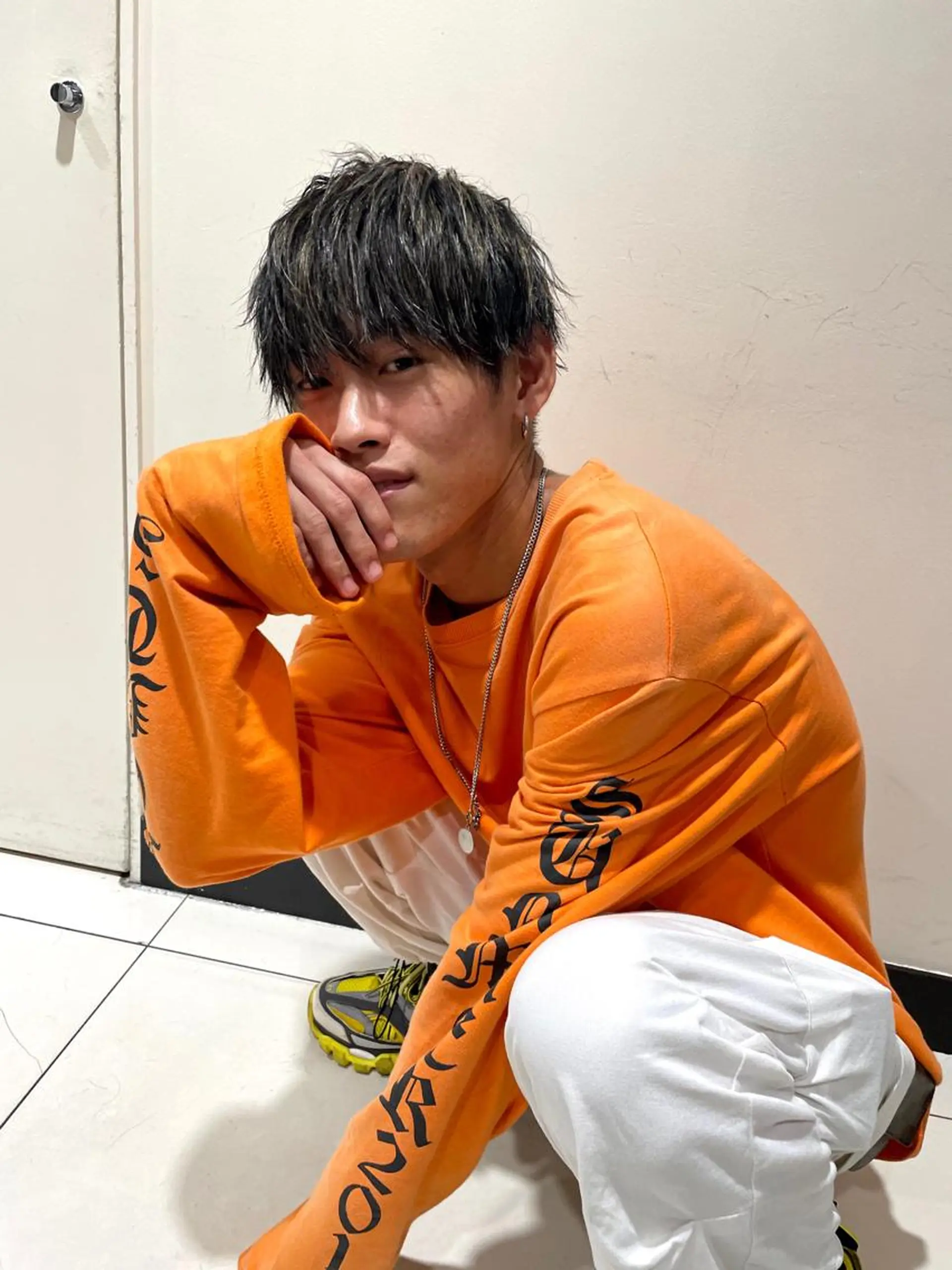 カラー メンズ メンズハイライト マッシュ ハイライトカラー カット ヘアカラー 【ニュアンスパーマ】 西岡拓海のヘアスタイル